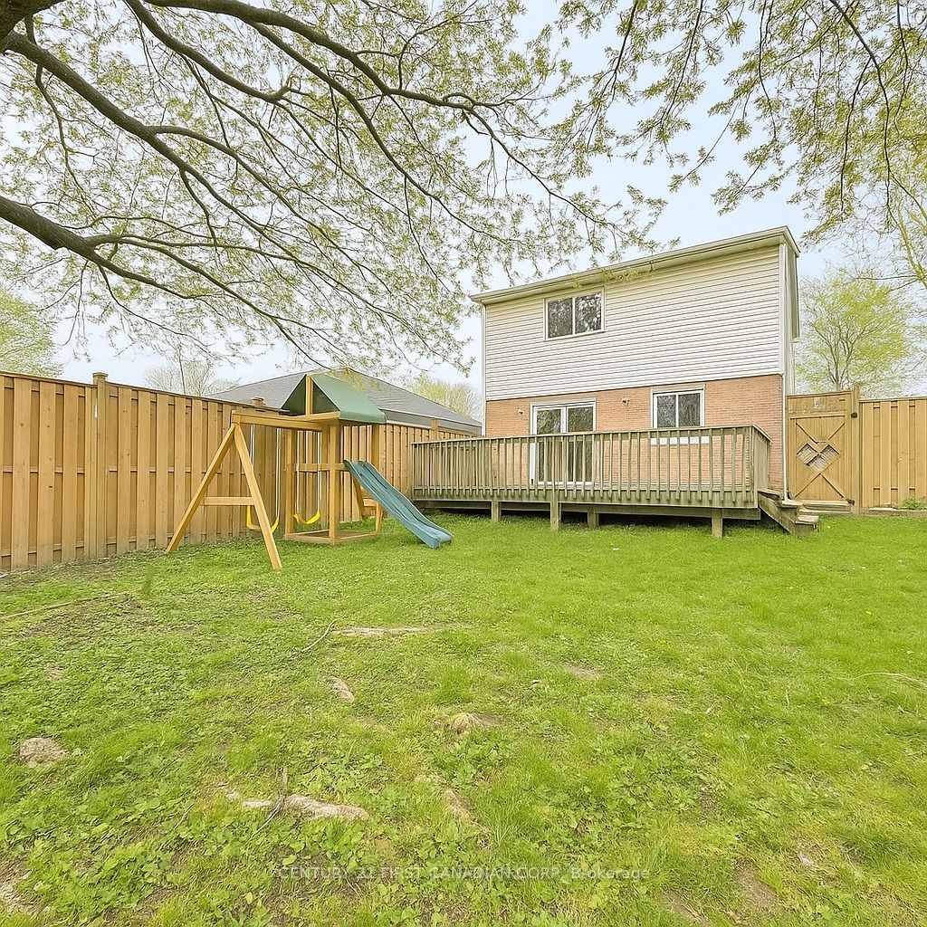 124 Ardsley Crescent Property Photo 12