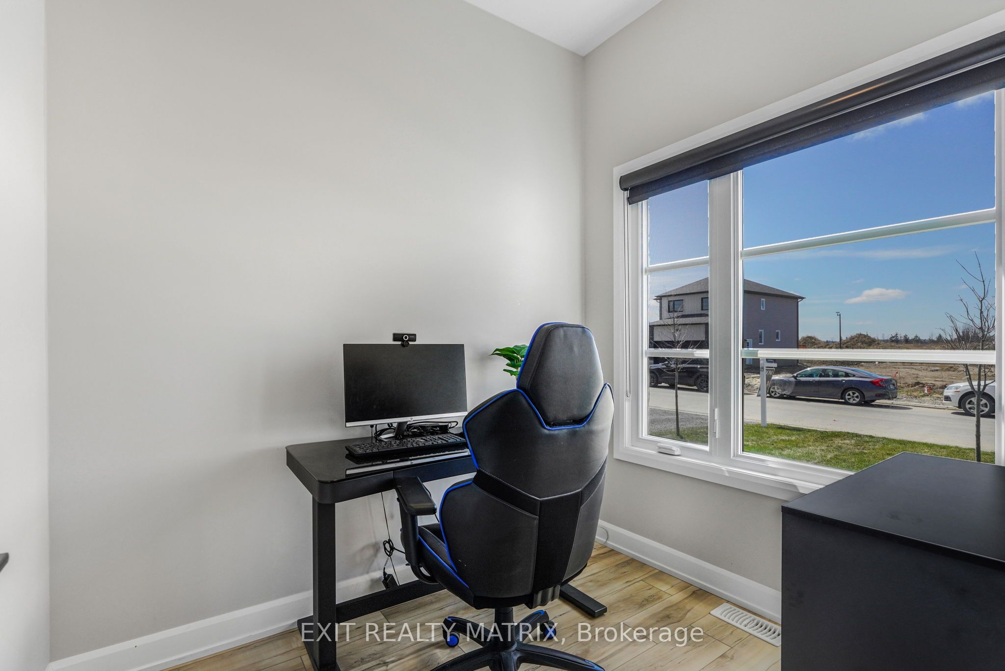 1202 Montblanc Crescent Property Photo 3