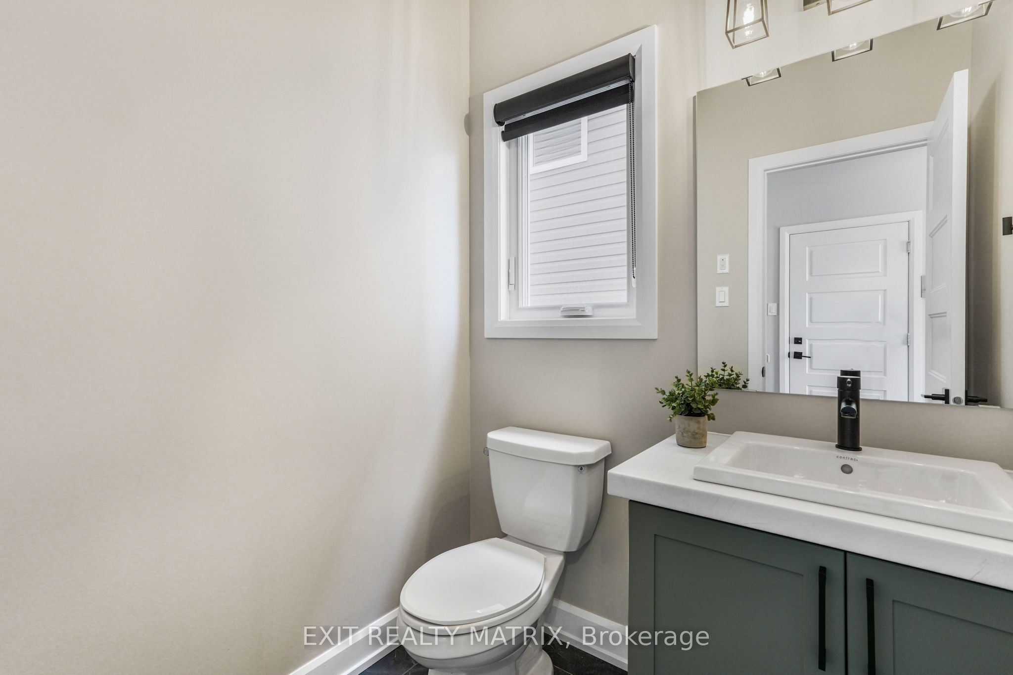 1202 Montblanc Crescent Property Photo 4