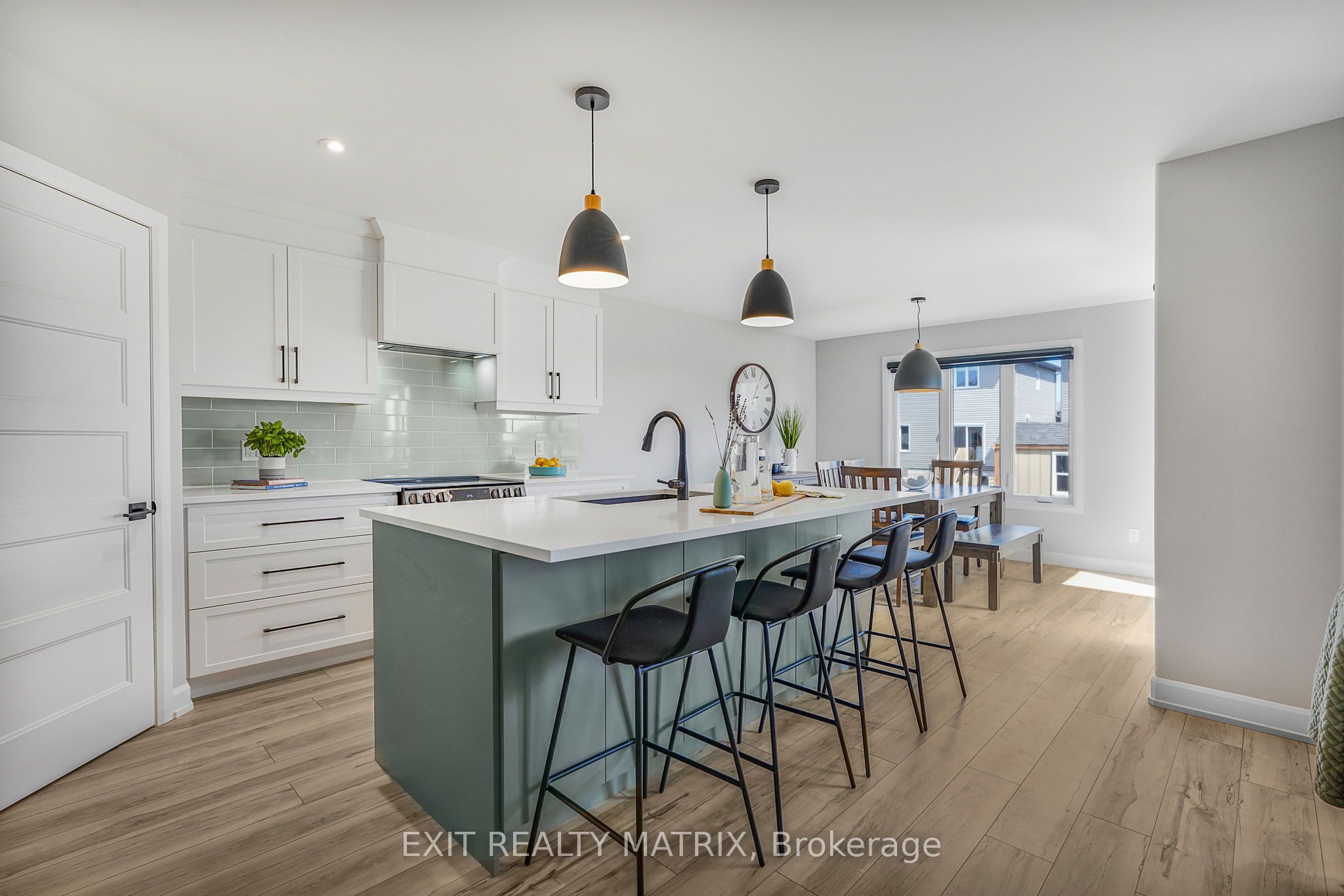 1202 Montblanc Crescent Property Photo 6