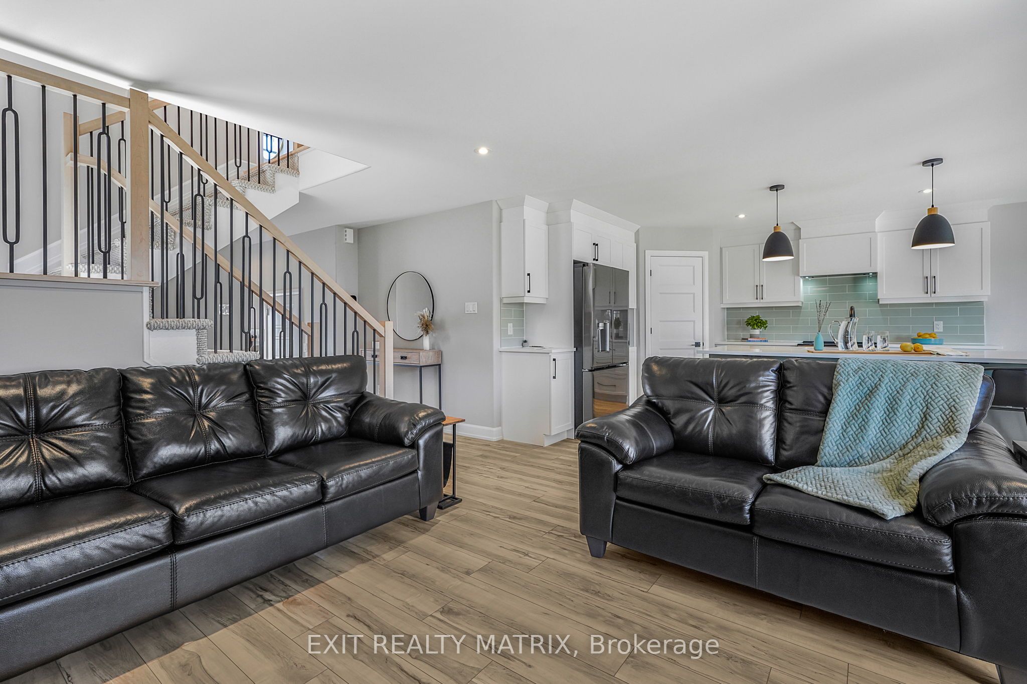 1202 Montblanc Crescent Property Photo 13