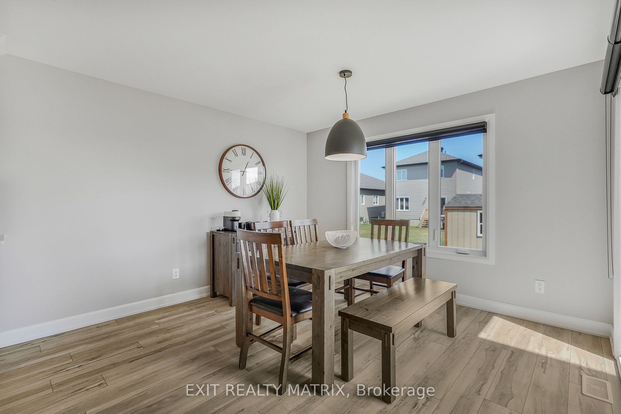 1202 Montblanc Crescent Property Photo 14