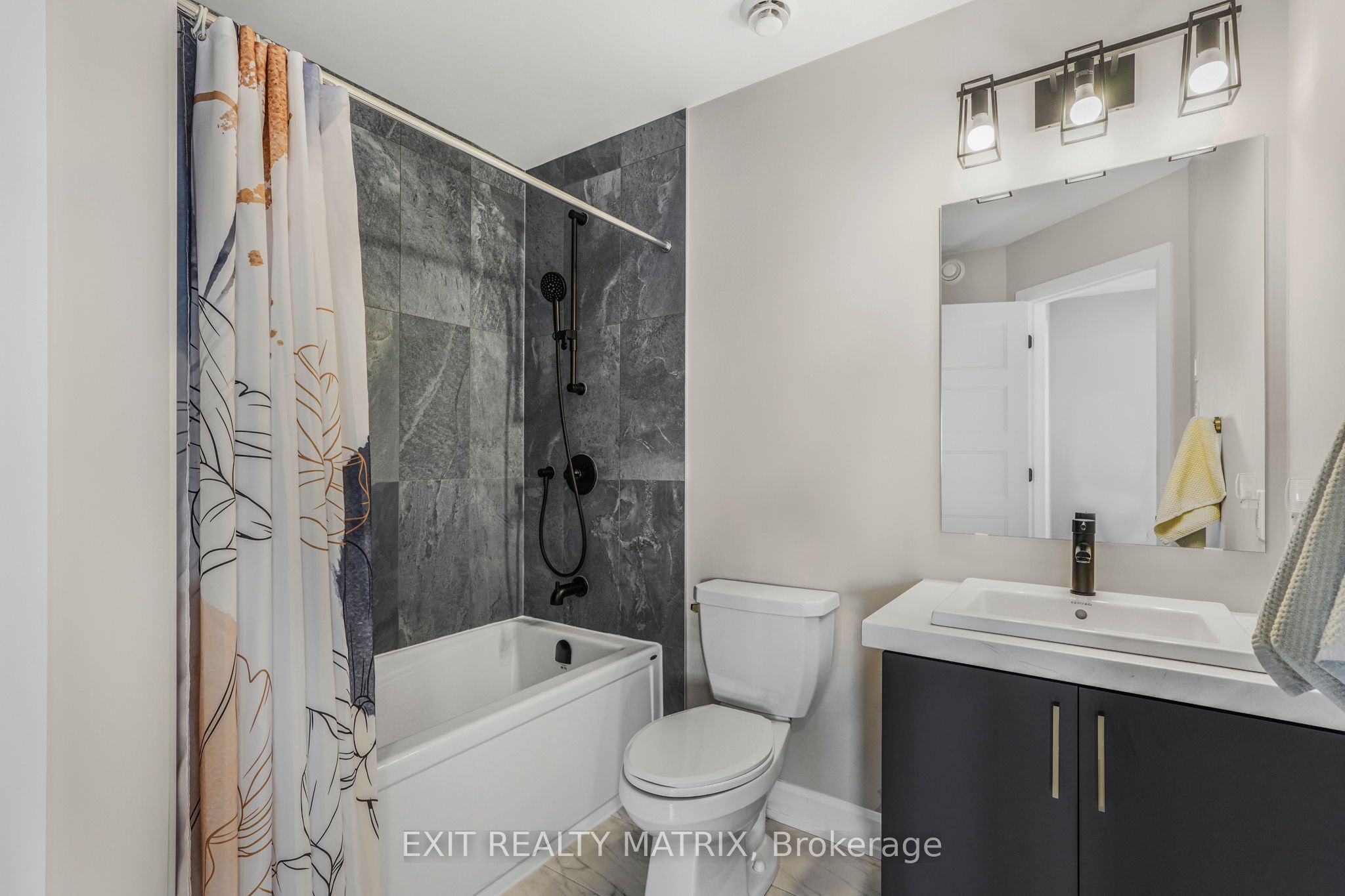 1202 Montblanc Crescent Property Photo 21