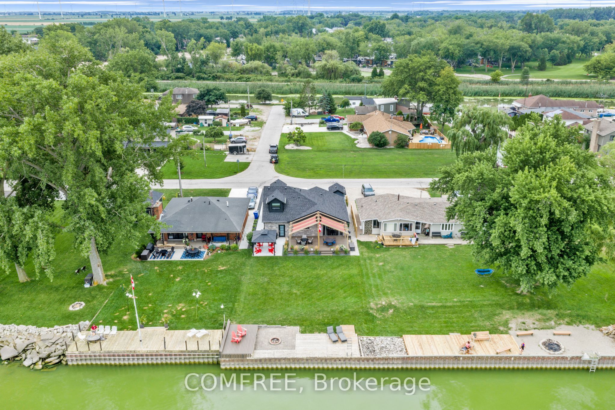 1007 Lakeshore Park Property Photo 6