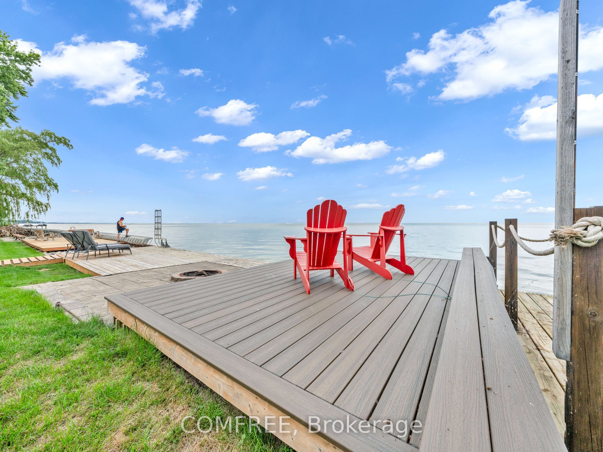 1007 Lakeshore Park Property Photo 7