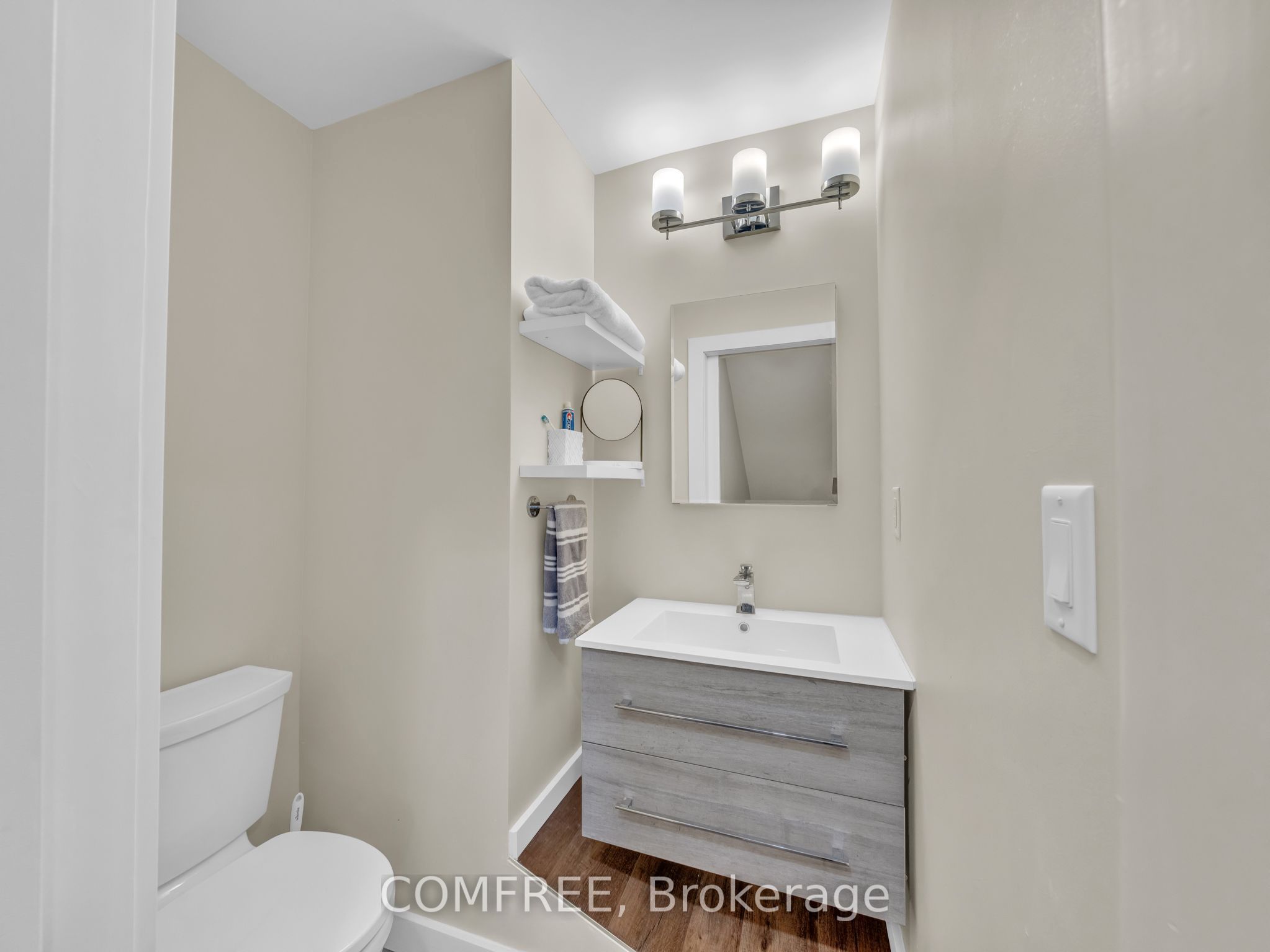 1007 Lakeshore Park Property Photo 19