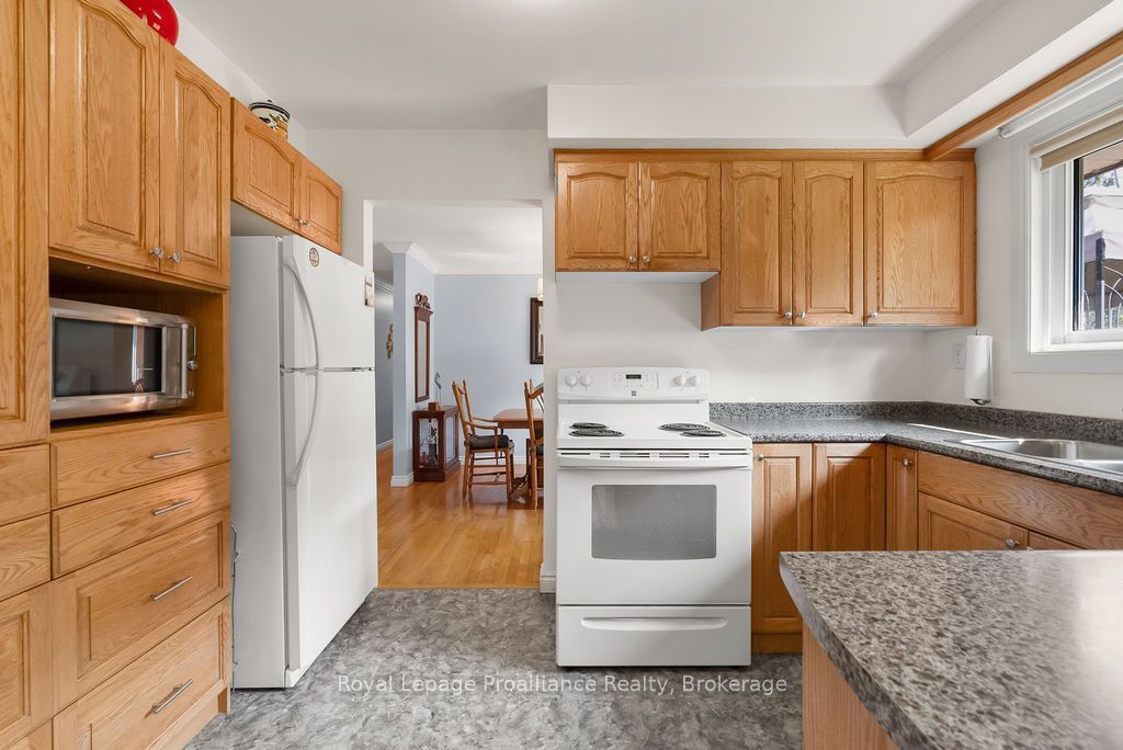 794 Foxboro Stirling Road Property Photo 12