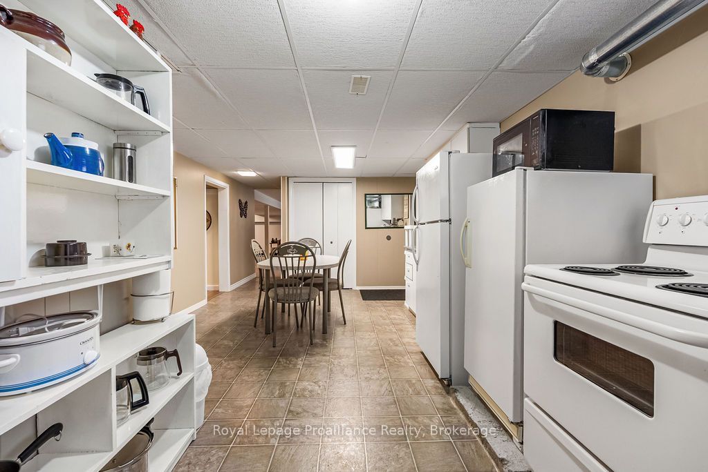 794 Foxboro Stirling Road Property Photo 25