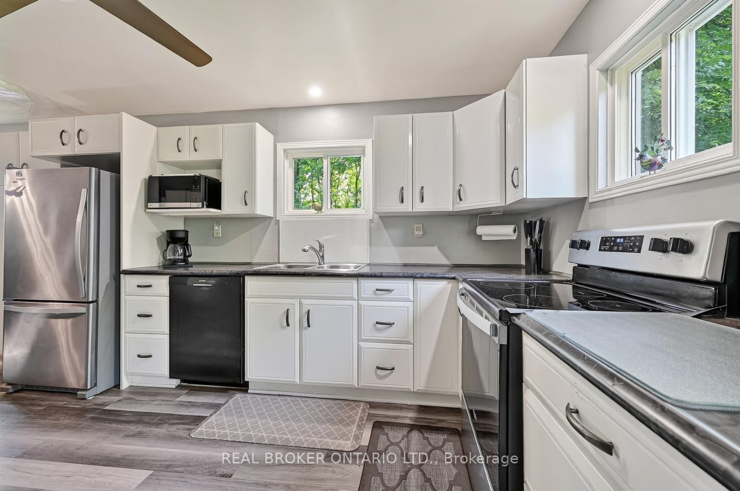 5397 Roger Stevens Drive Property Photo 10