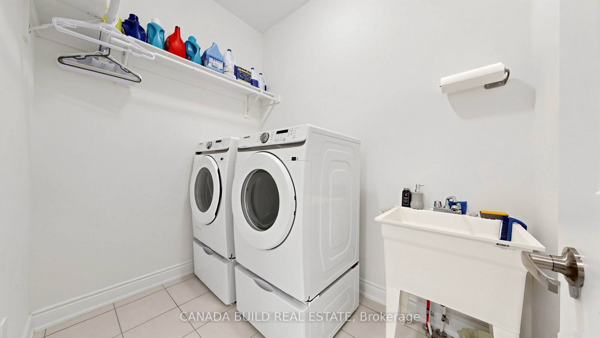 104 Henshaw Drive Property Photo 14