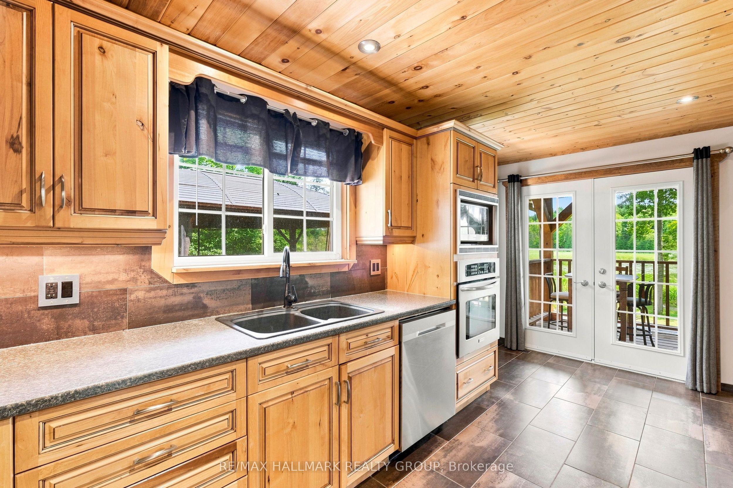 261 Lacourse Lane Property Photo 15