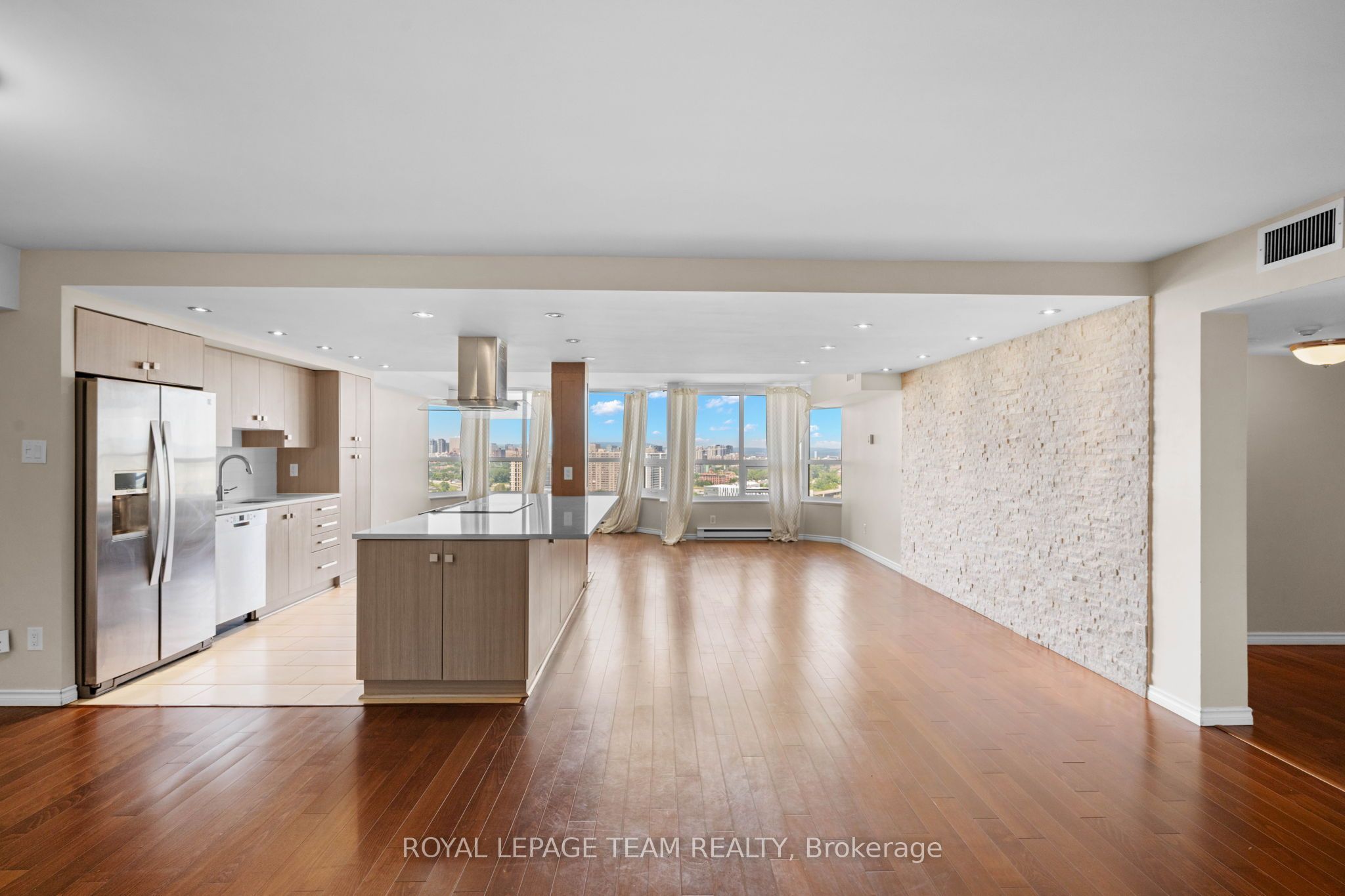 1500 Riverside Drive 2408 Property Photo 8