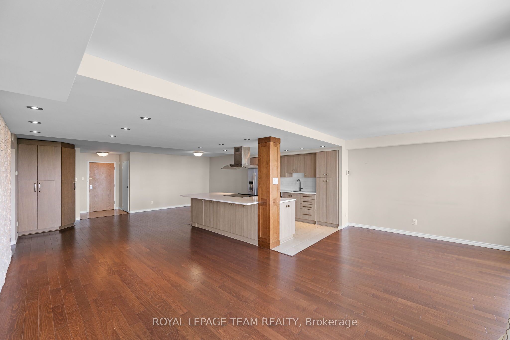 1500 Riverside Drive 2408 Property Photo 17