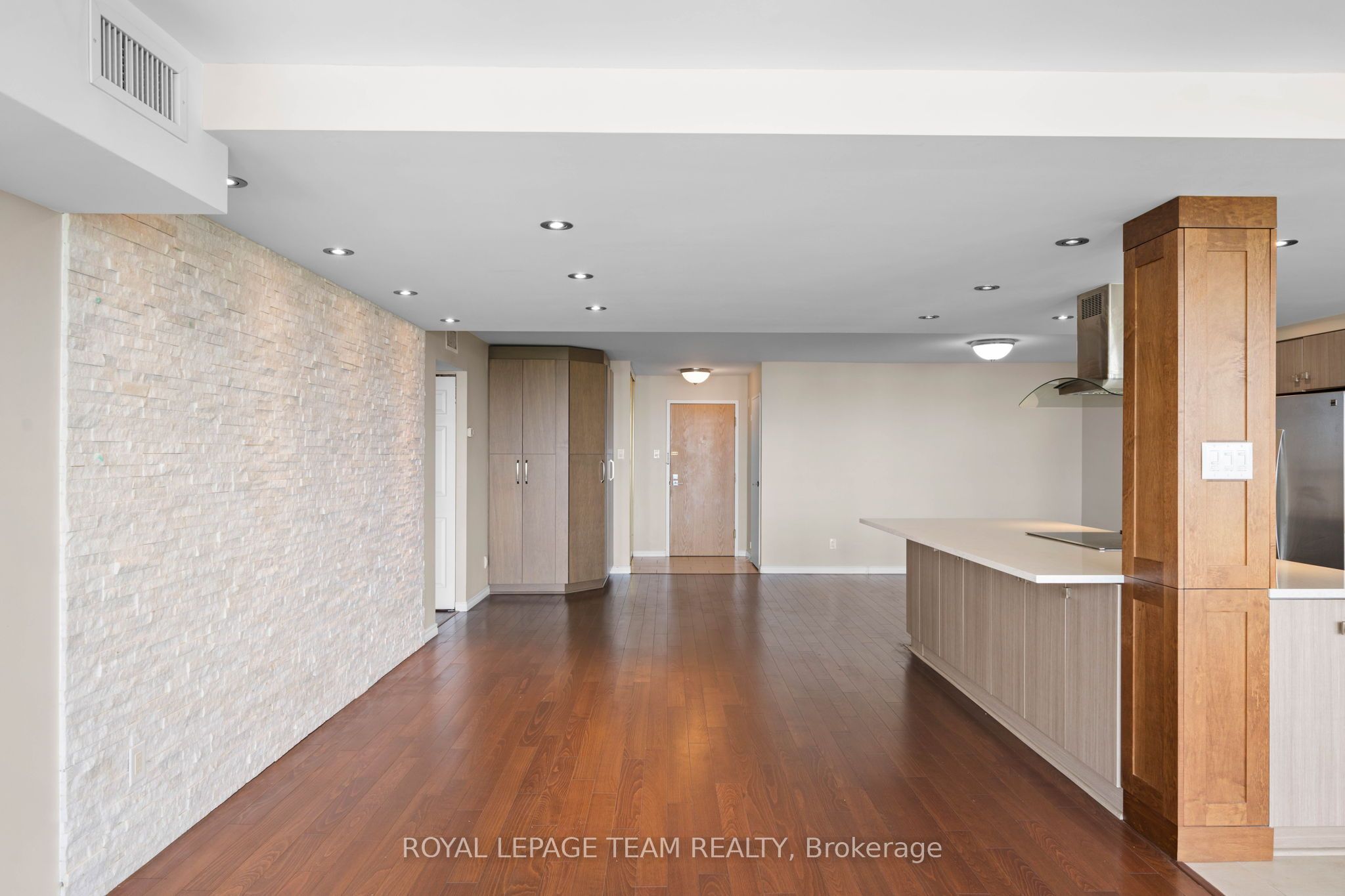 1500 Riverside Drive 2408 Property Photo 22
