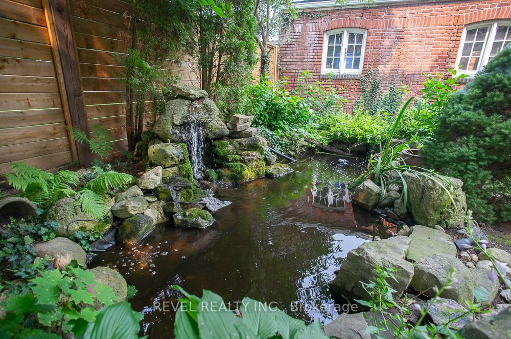 116 Dufferin Avenue Property Photo 37