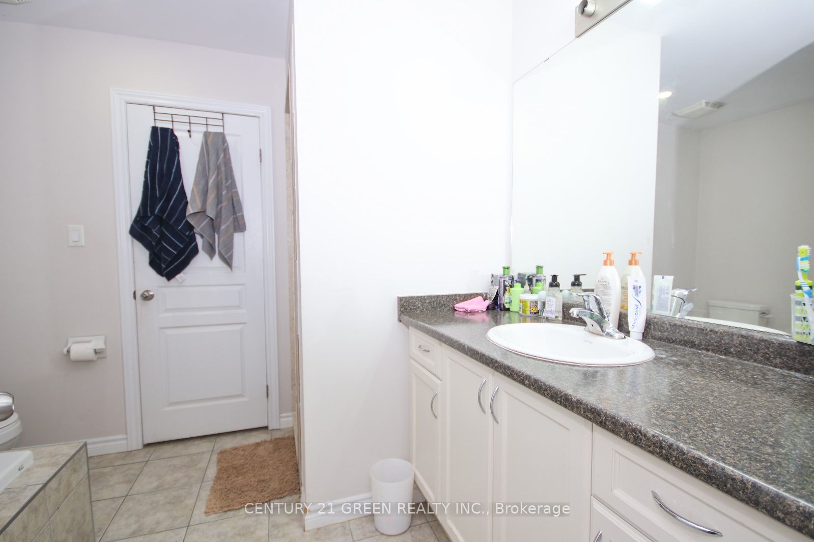 19 England Terrace Property Photo 11