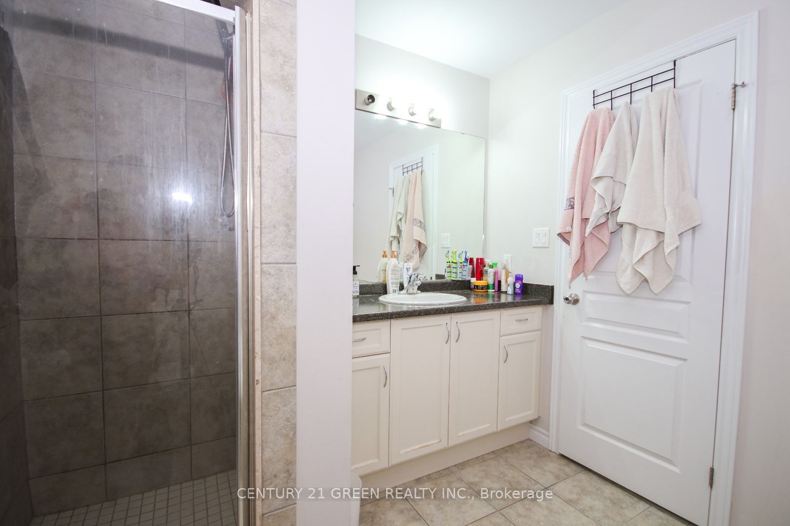 19 England Terrace Property Photo 13