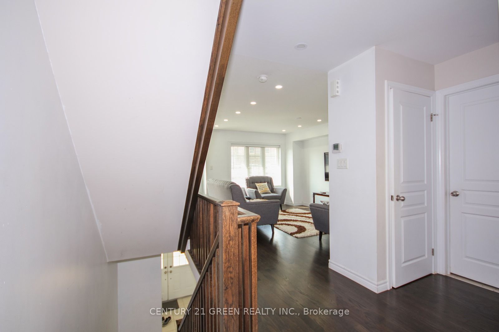 19 England Terrace Property Photo 17
