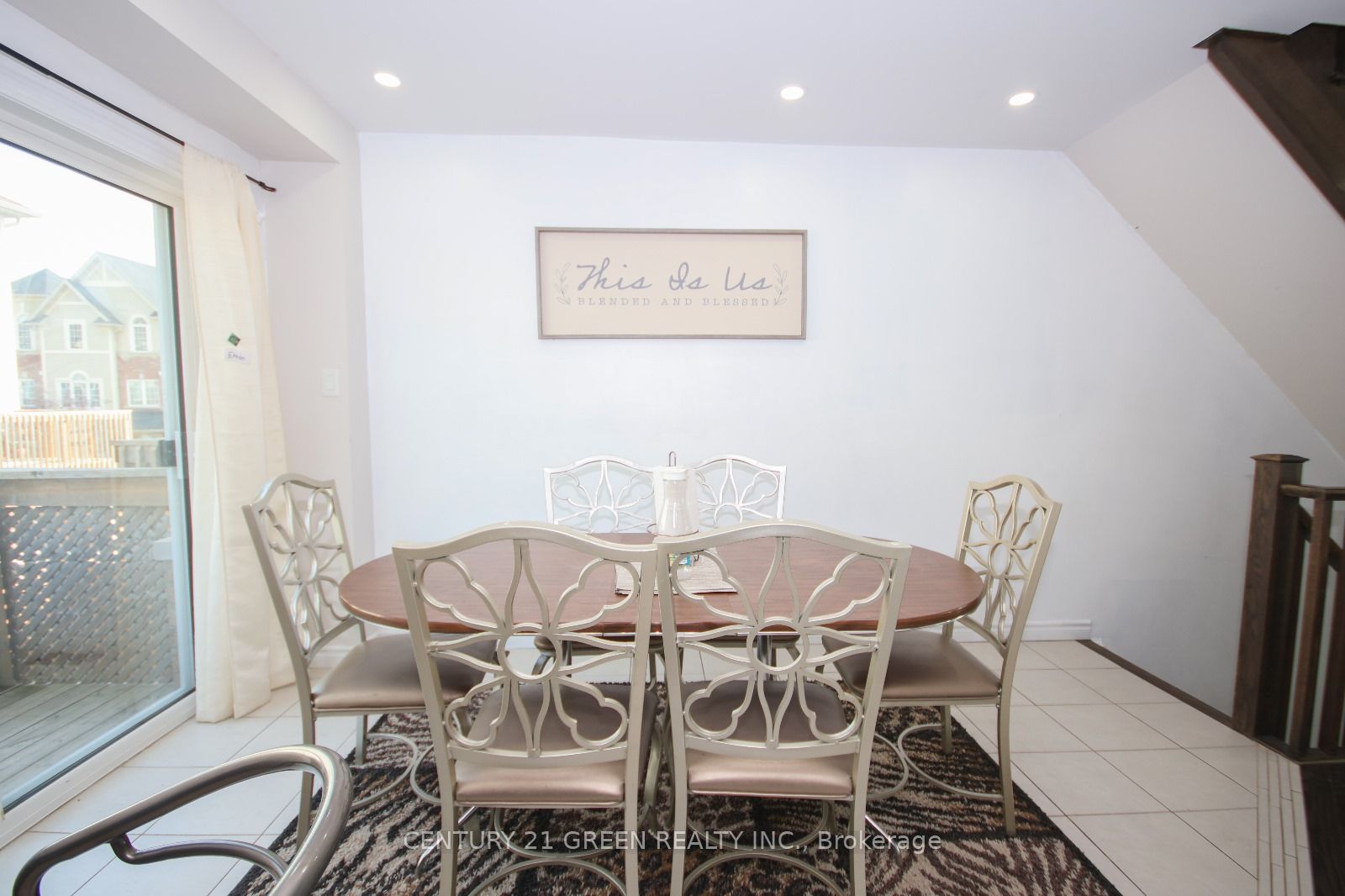 19 England Terrace Property Photo 19