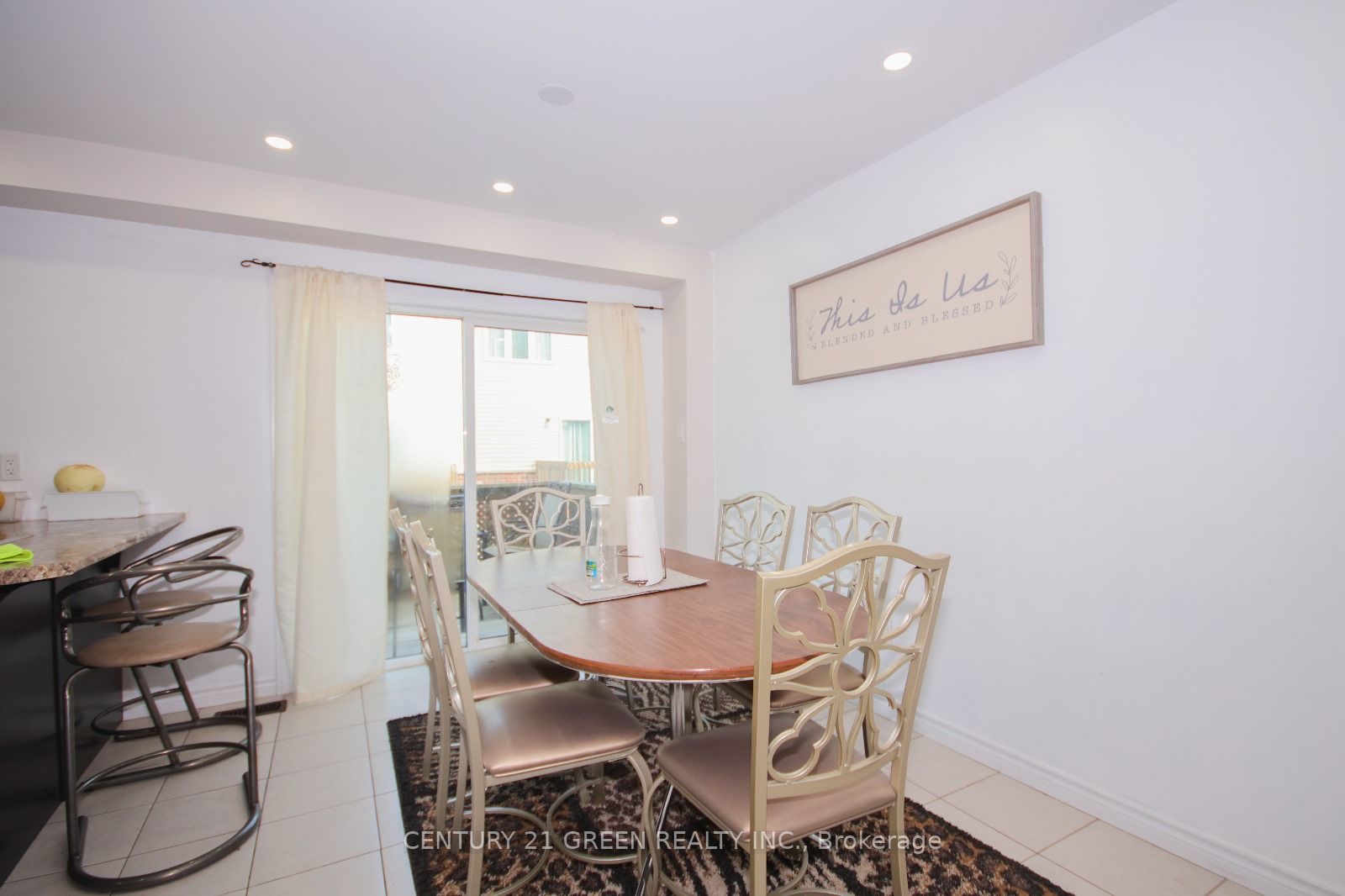 19 England Terrace Property Photo 20
