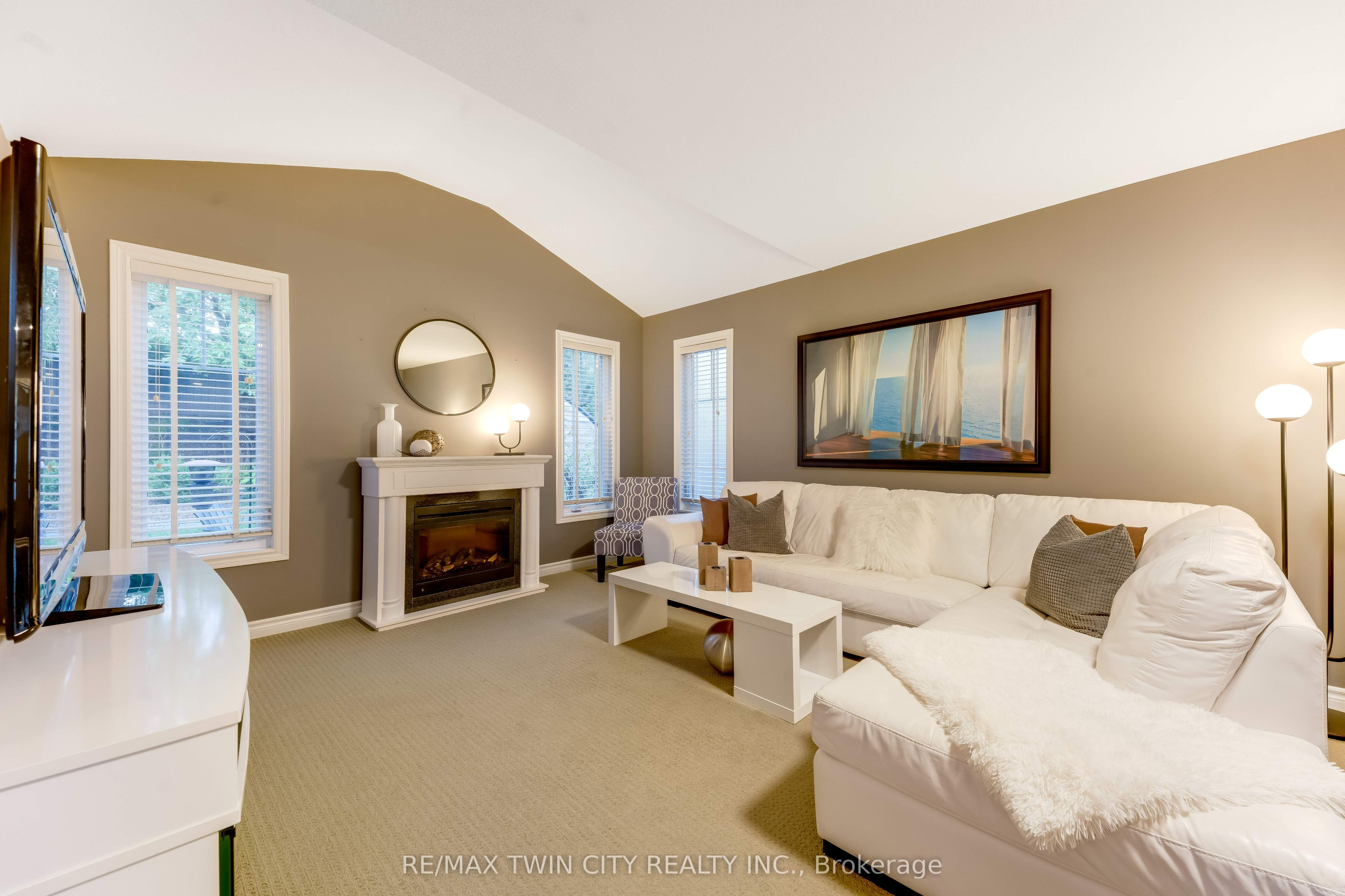 143 Riehm Street Property Photo 6