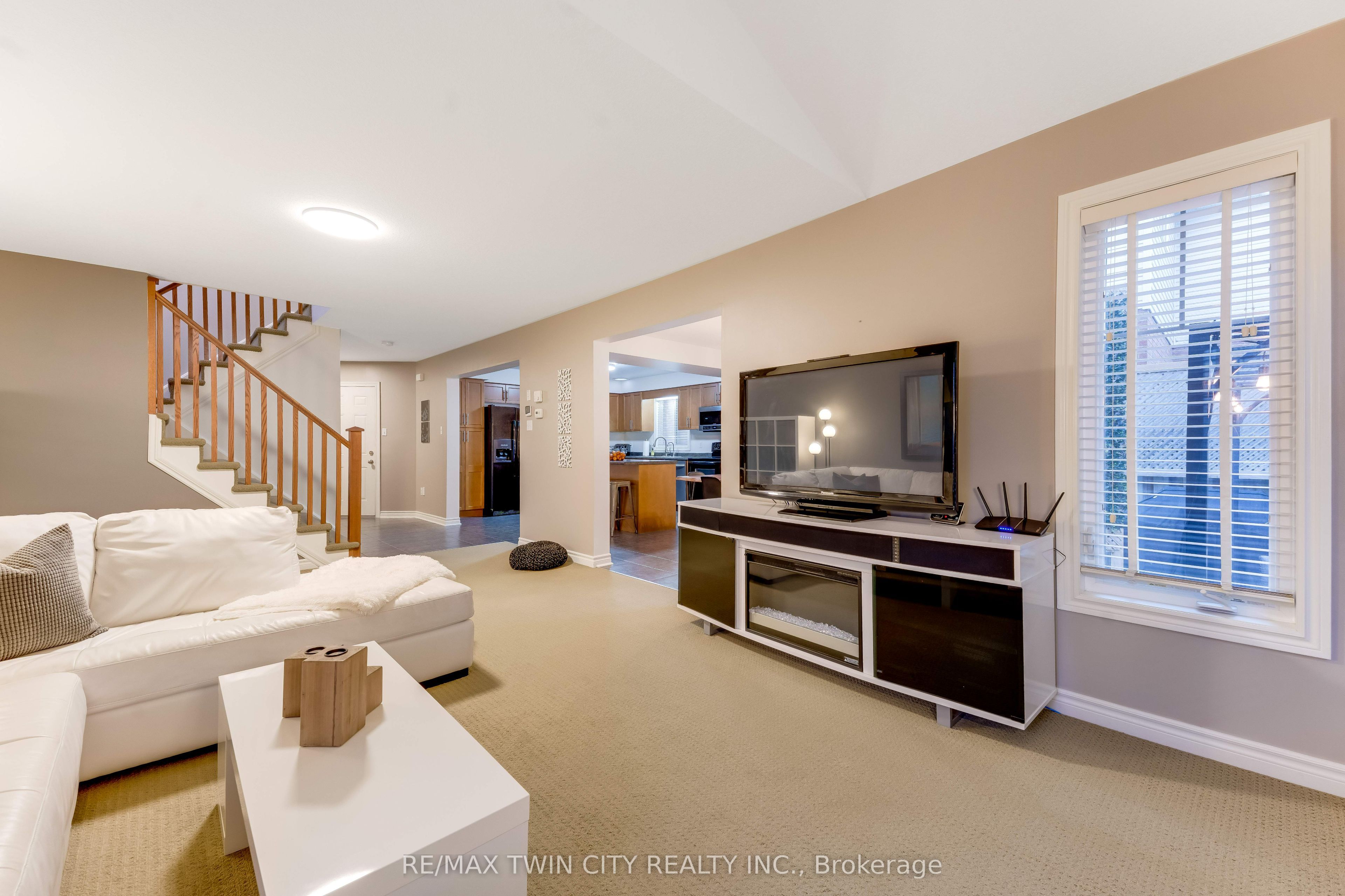 143 Riehm Street Property Photo 8