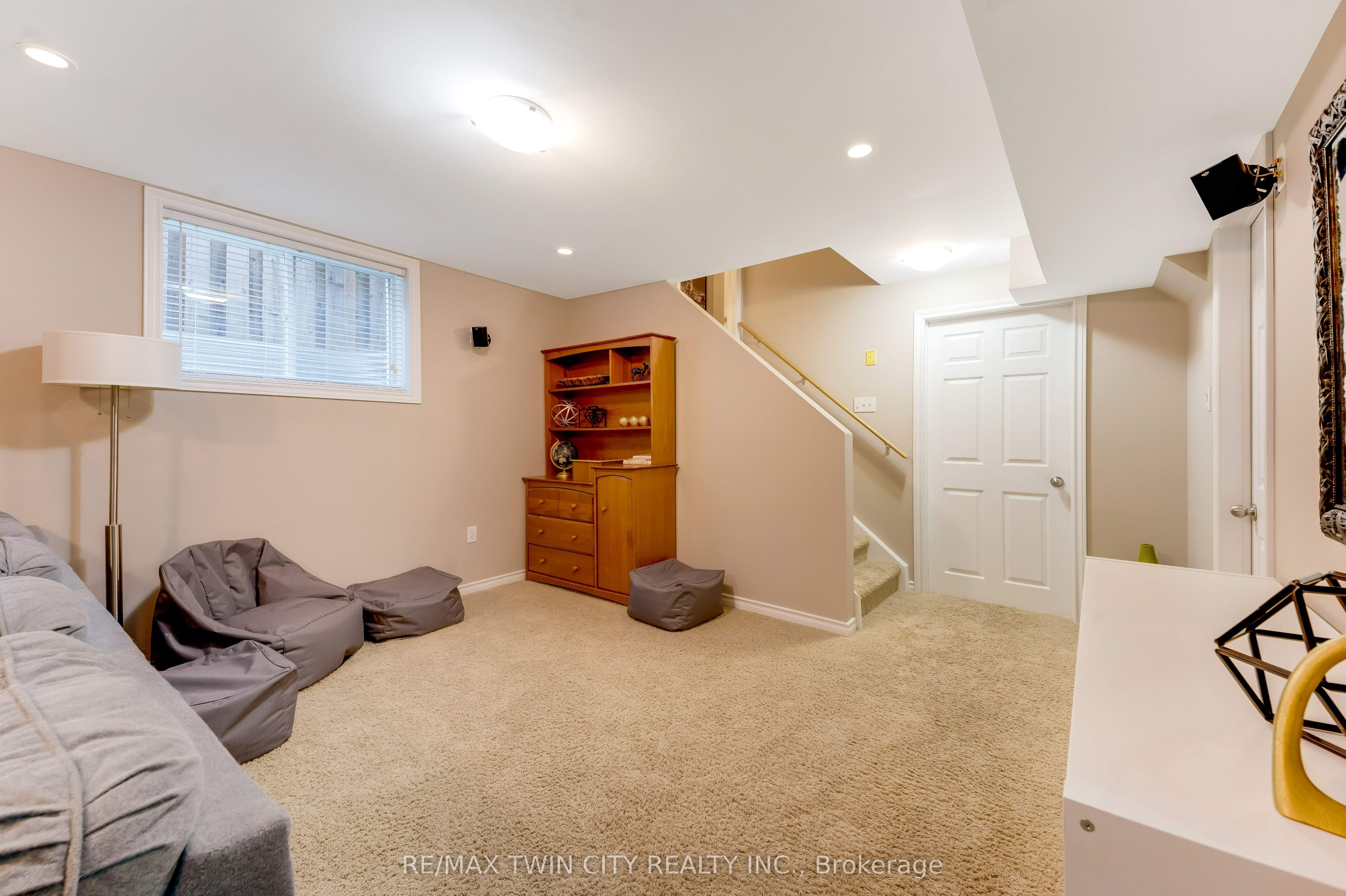 143 Riehm Street Property Photo 28