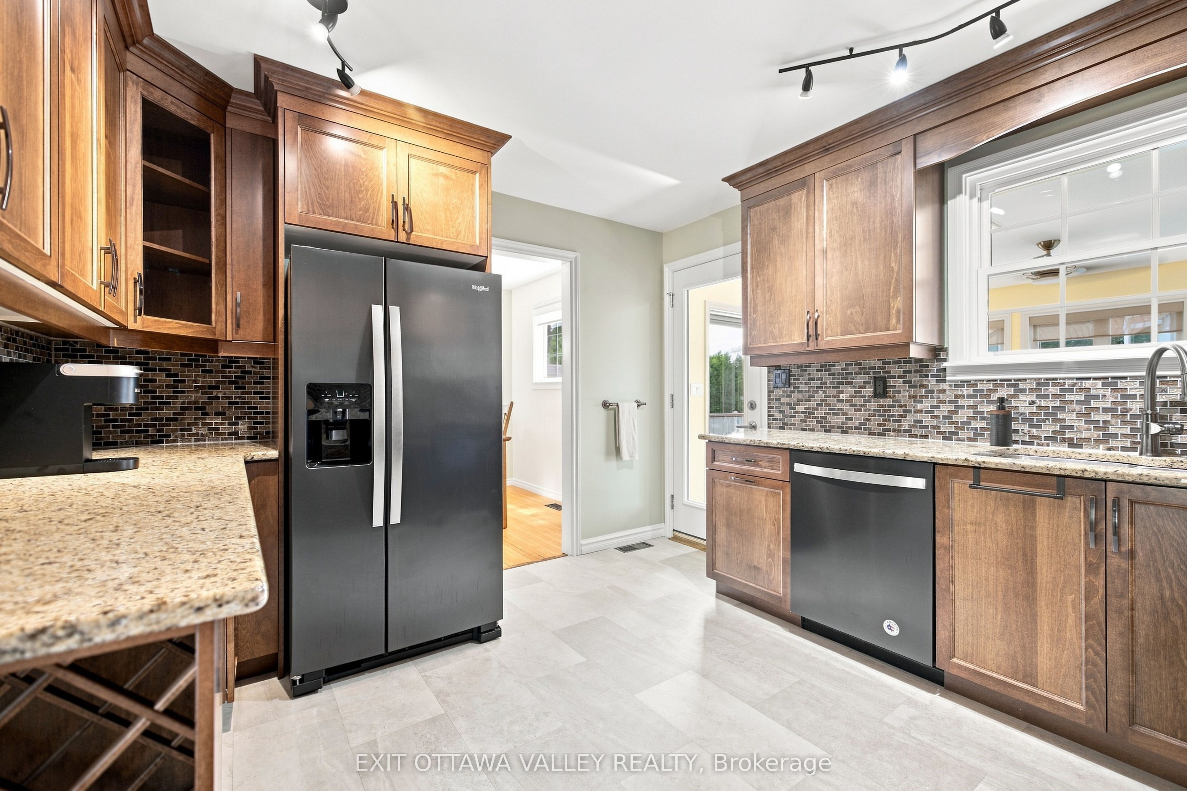 5 Valley Street Property Photo 25