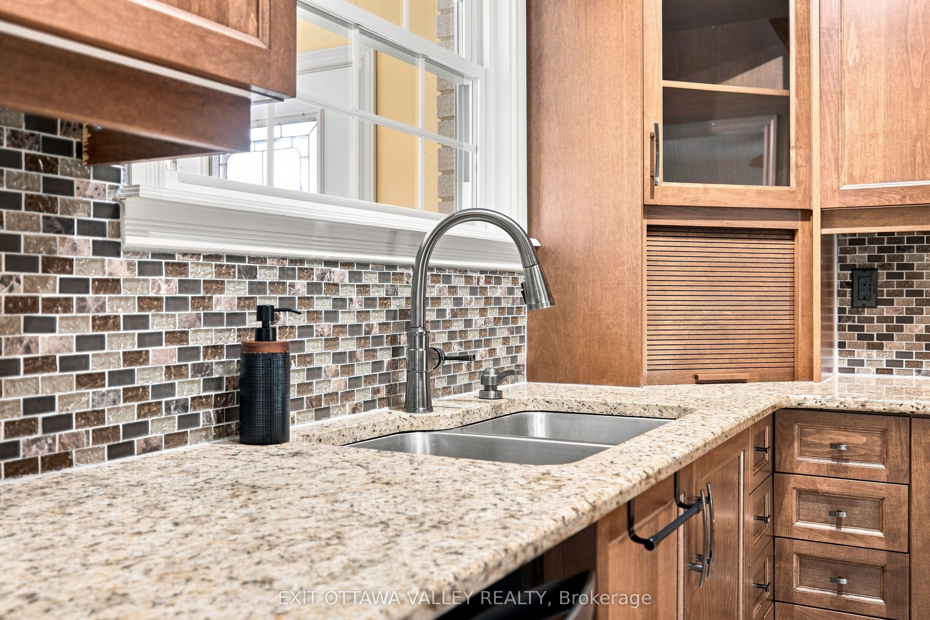 5 Valley Street Property Photo 28