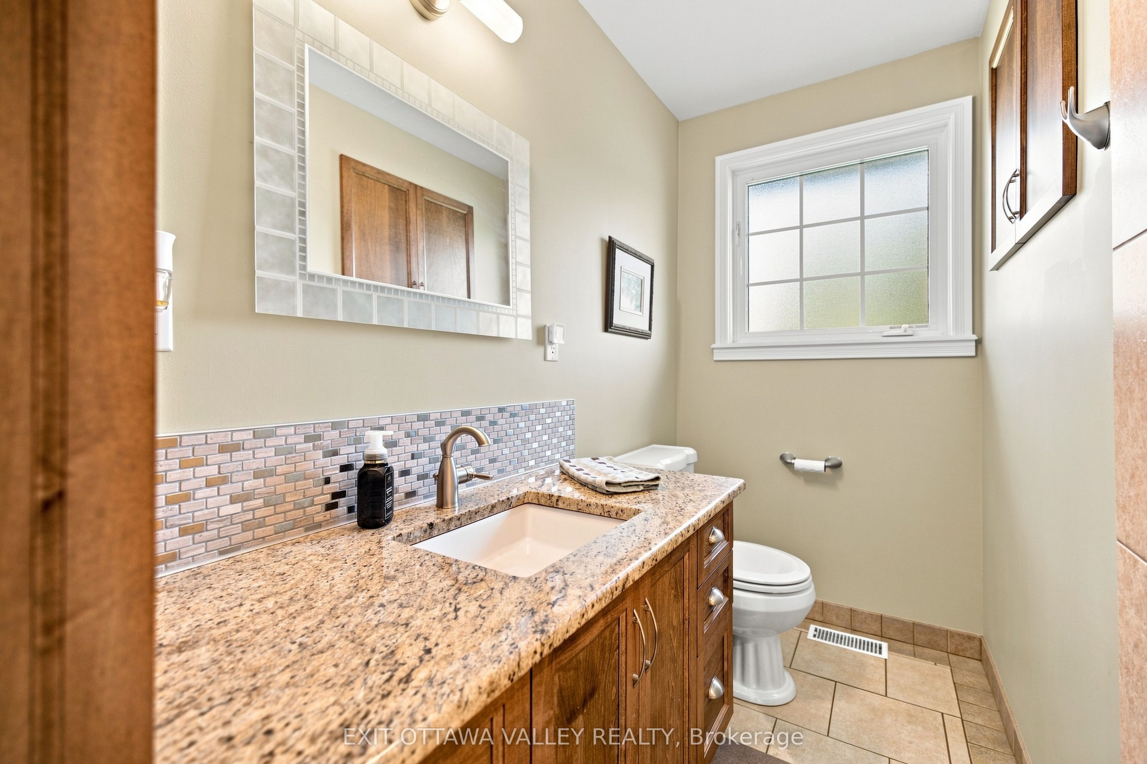 5 Valley Street Property Photo 32