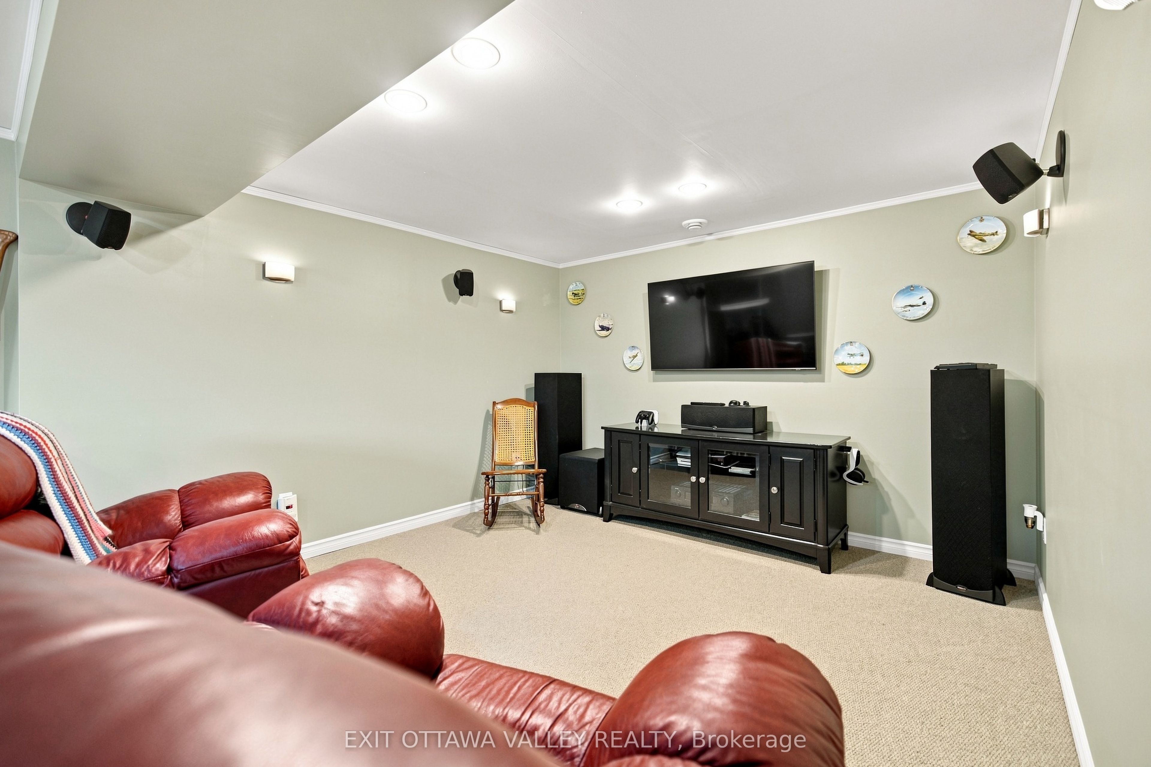 5 Valley Street Property Photo 44