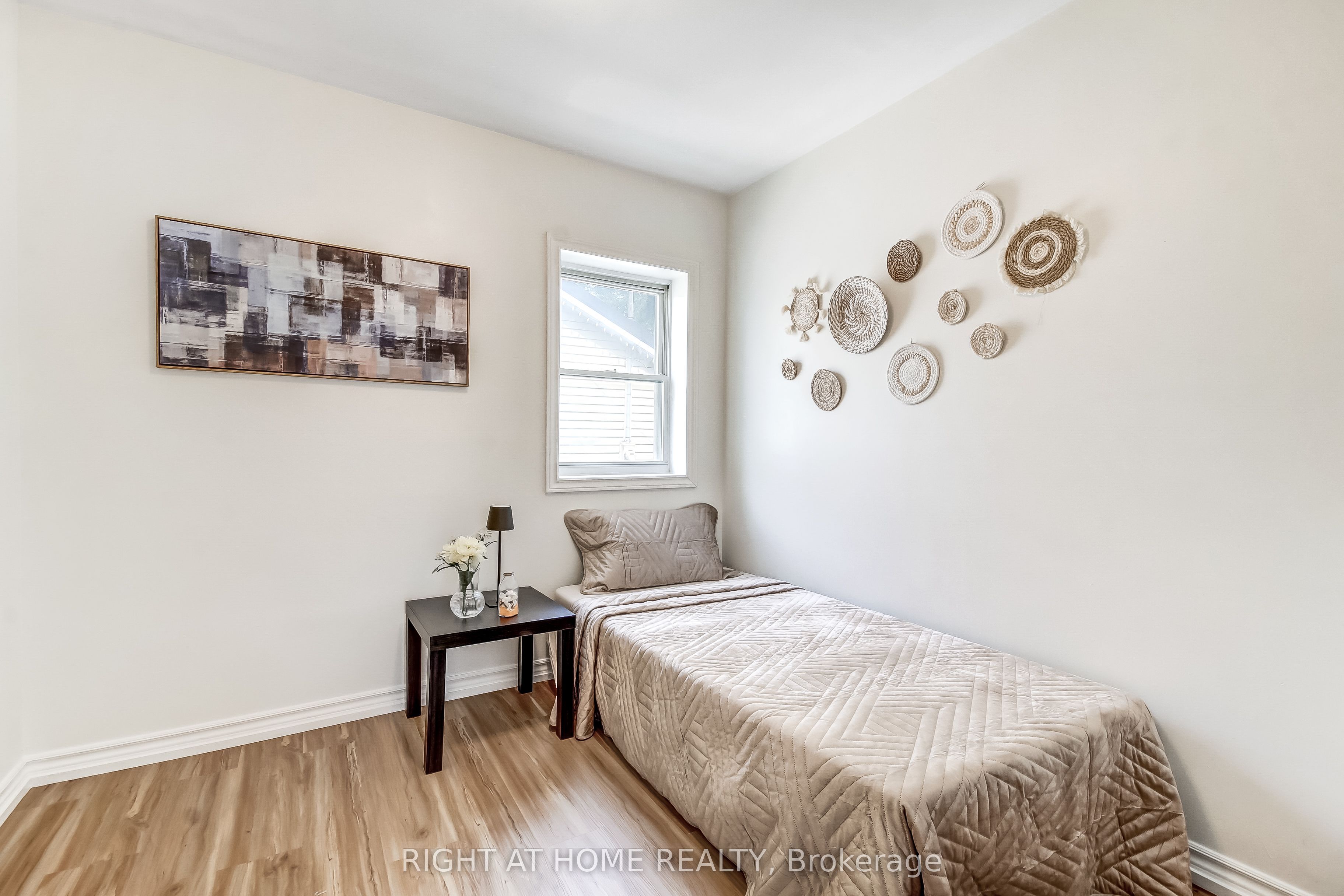 515 Third Street Property Photo 8
