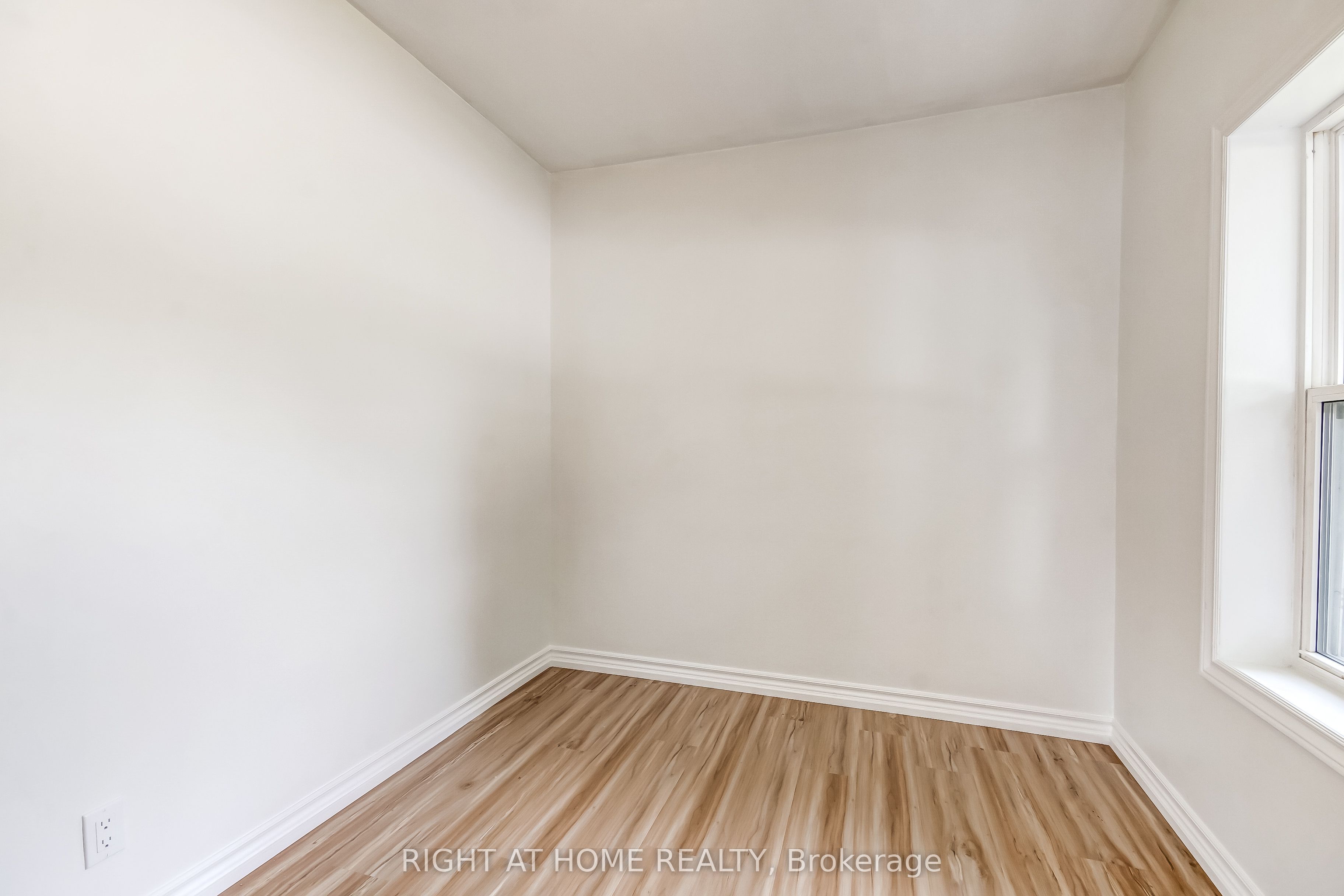 515 Third Street Property Photo 9