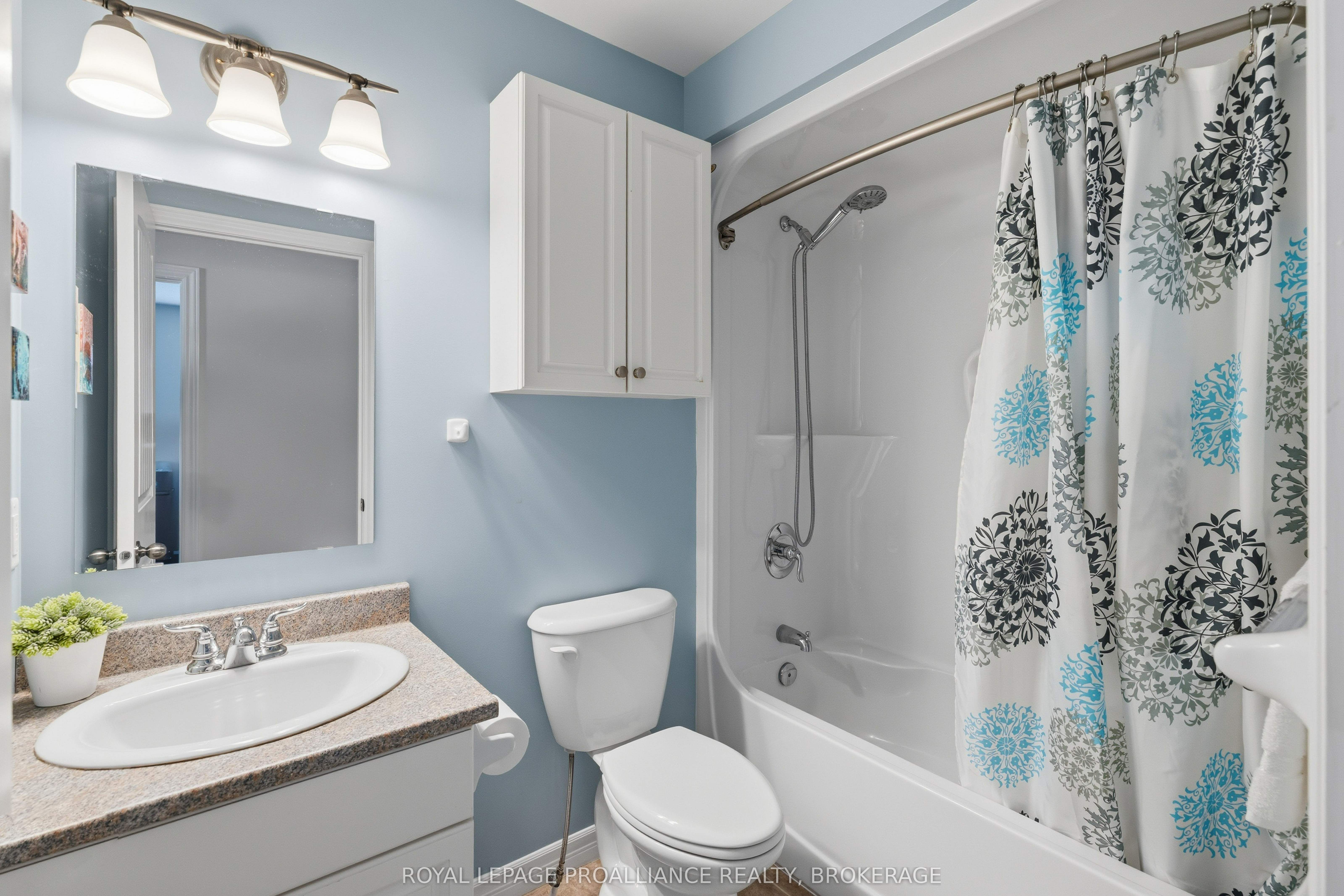 1094 Crossfield Avenue Property Photo 17