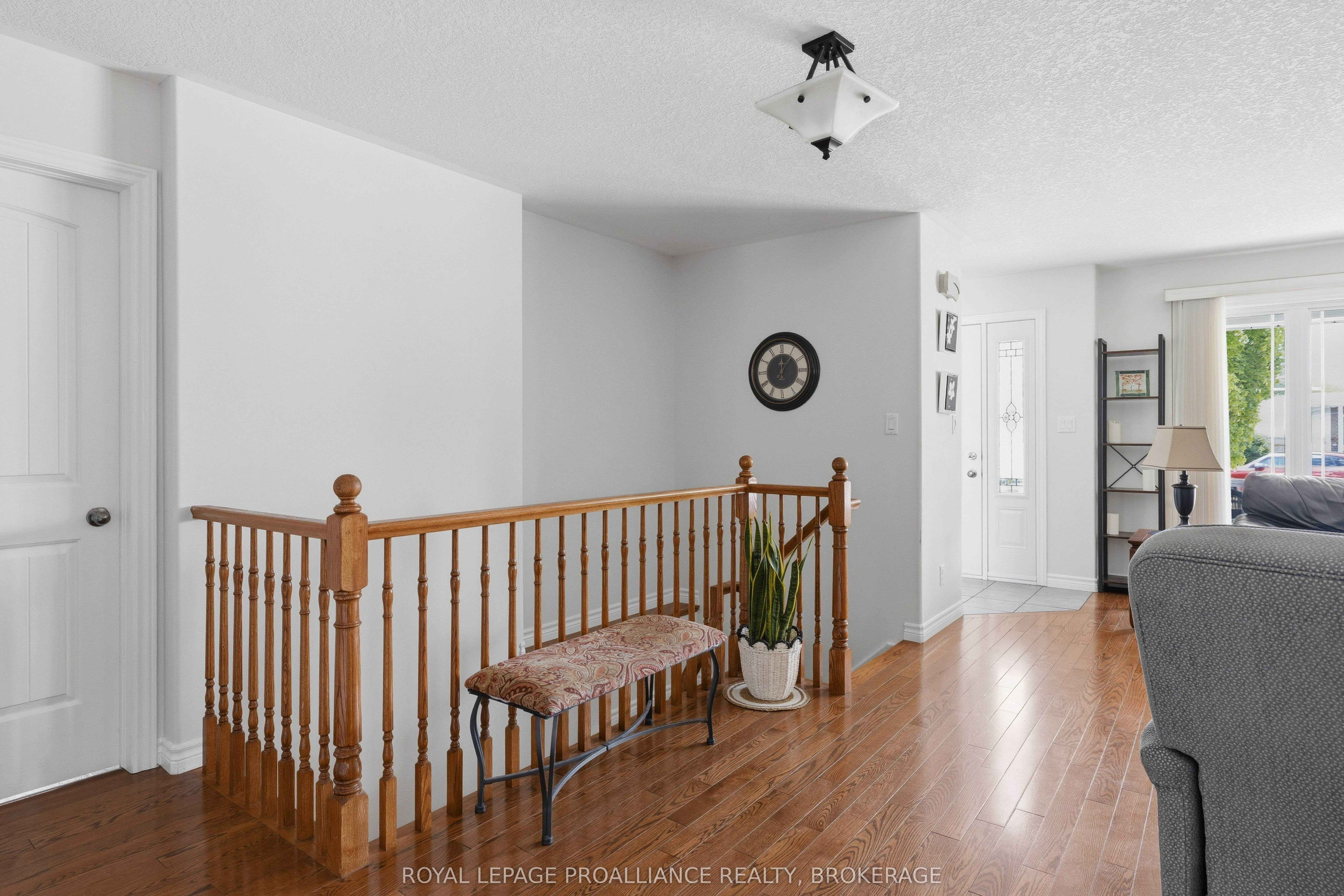 1094 Crossfield Avenue Property Photo 25