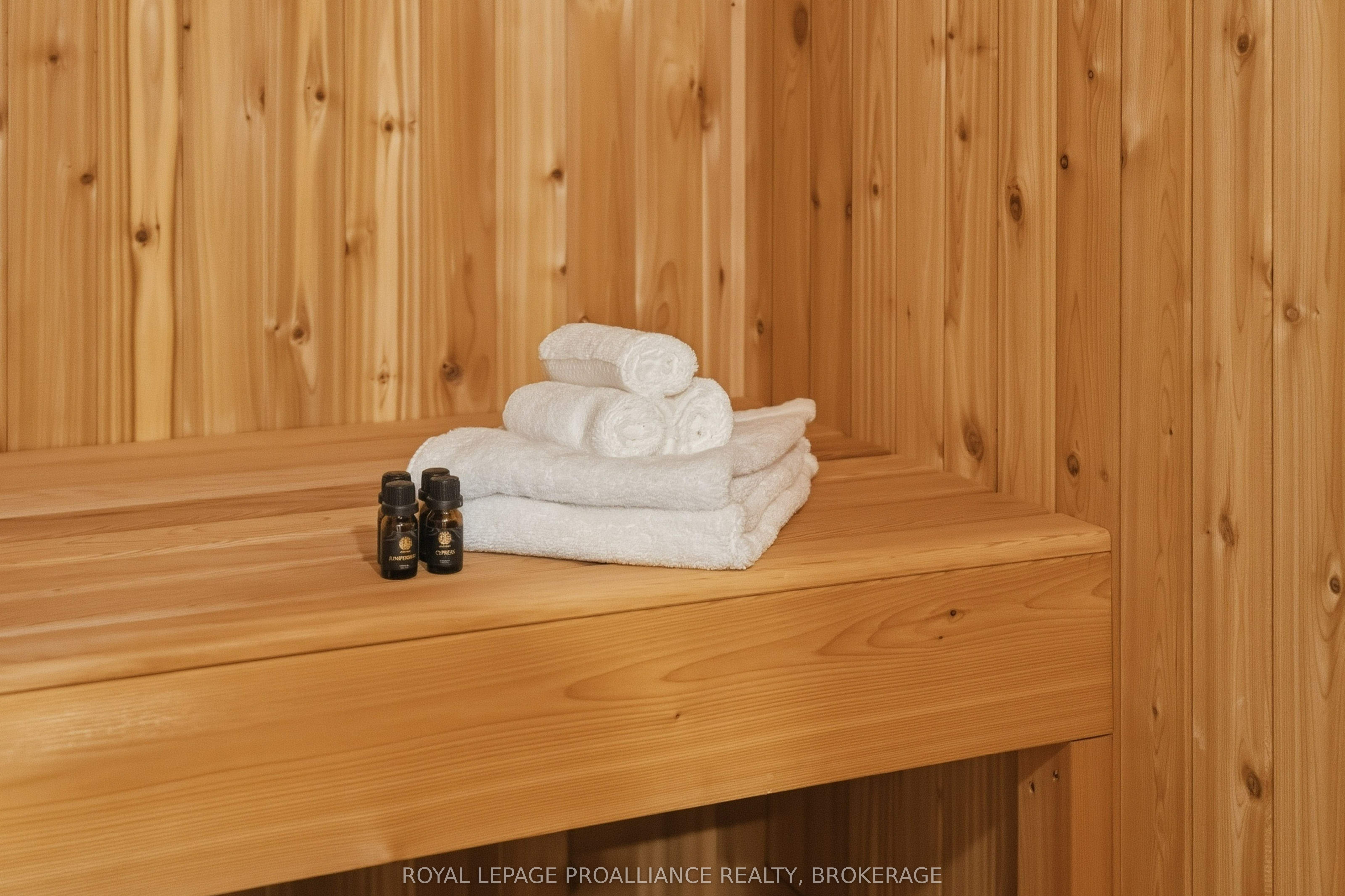 1094 Crossfield Avenue Property Photo 37