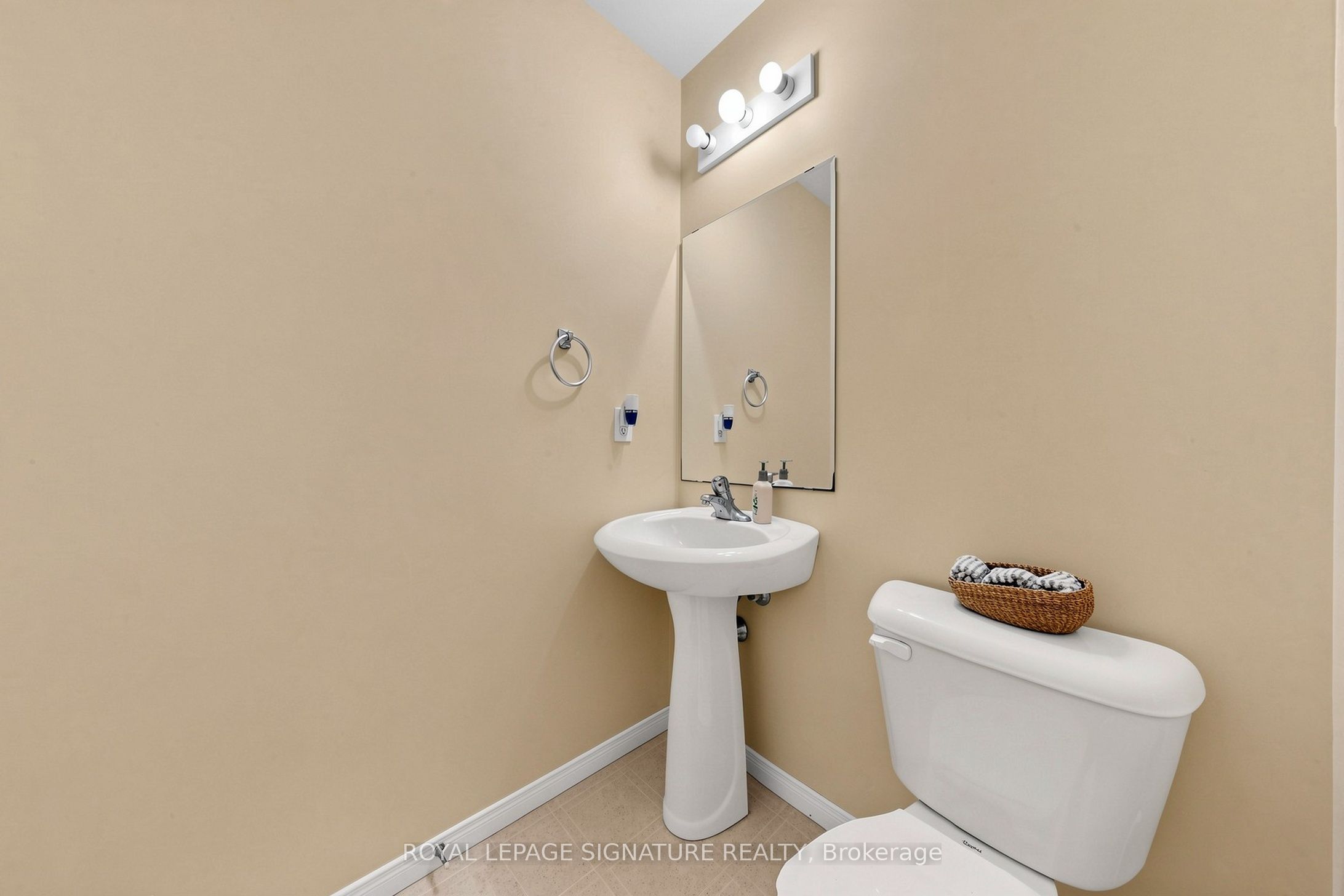 110 Activa Avenue A5 Property Photo 16