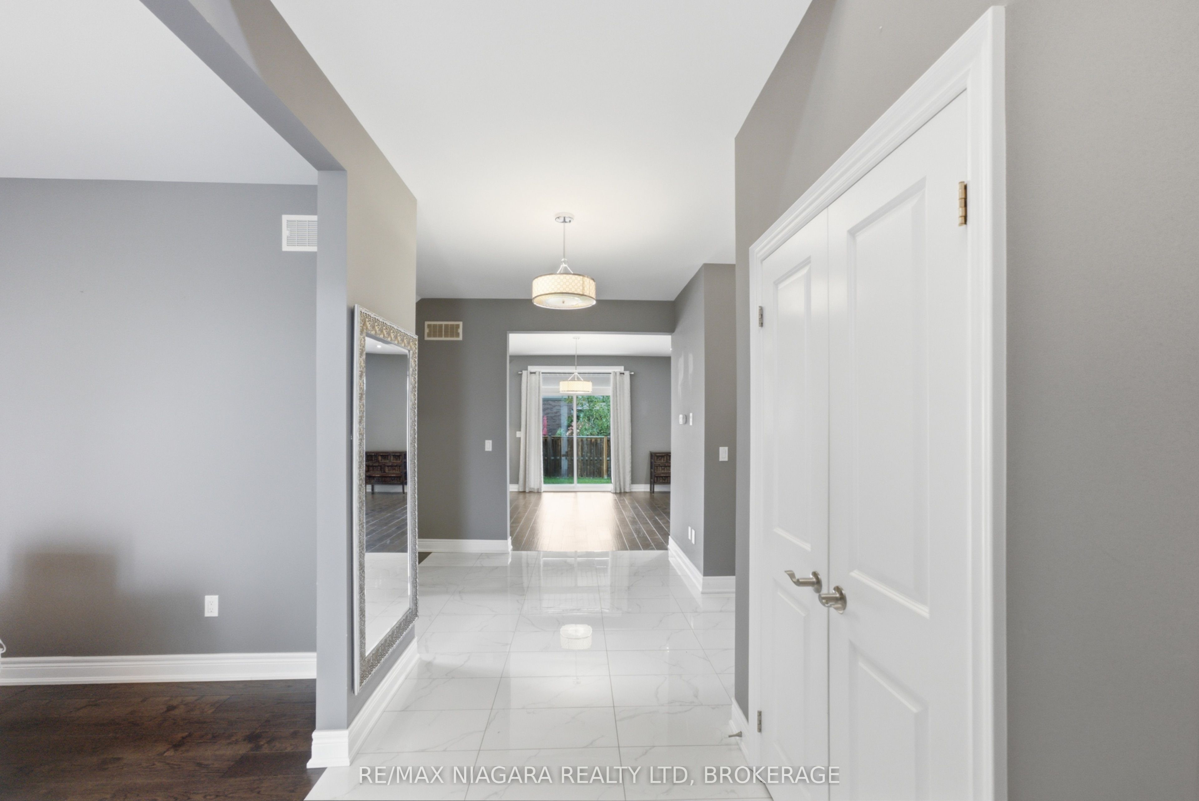 9305 Eagle Ridge Drive Property Photo 3