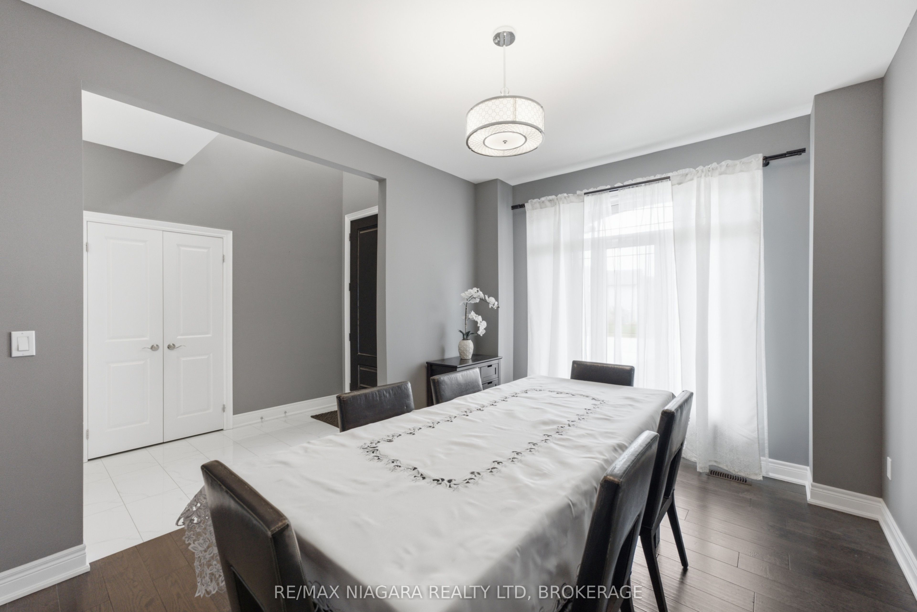 9305 Eagle Ridge Drive Property Photo 4