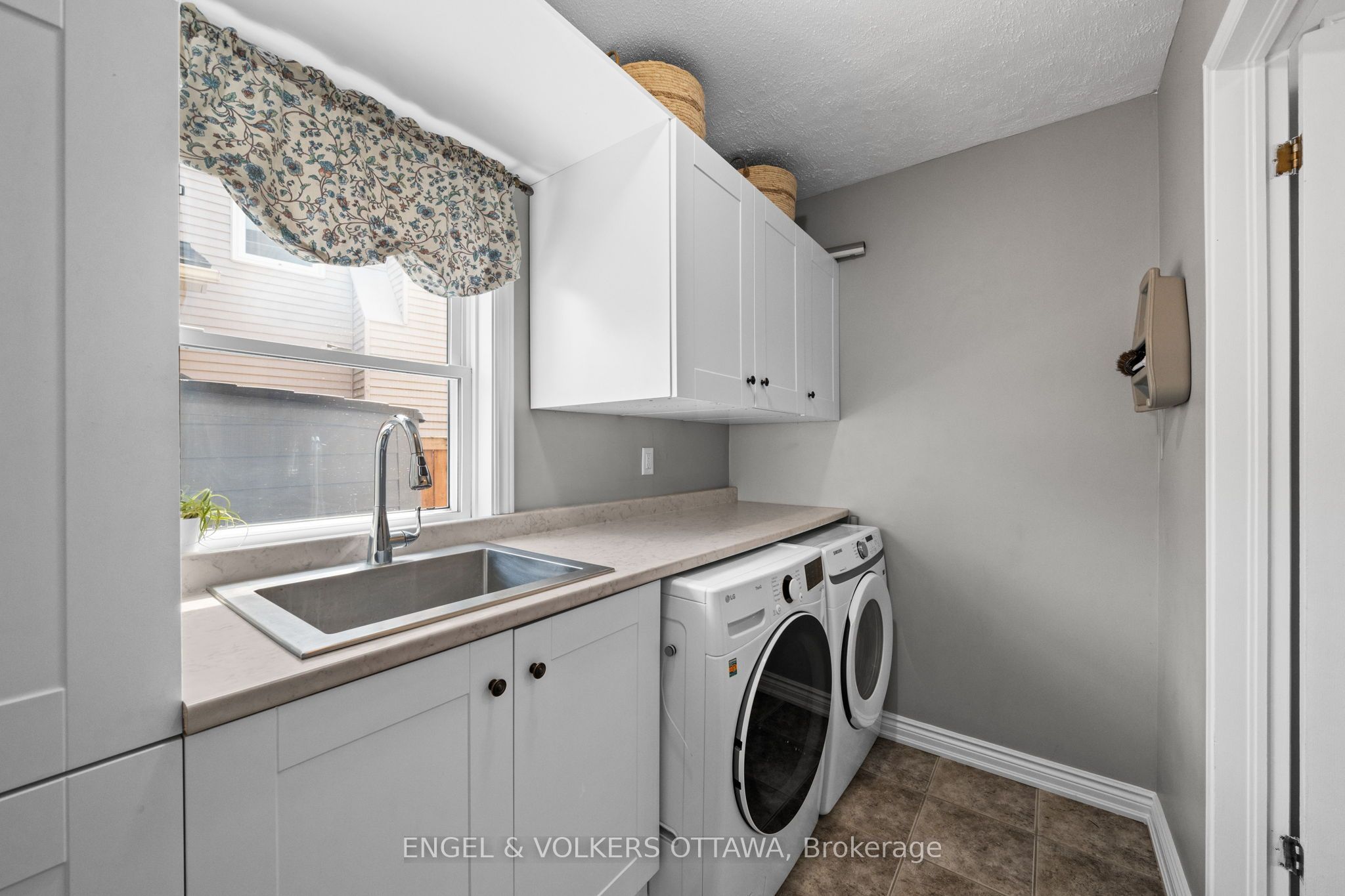 1602 Proulx Drive Property Photo 21