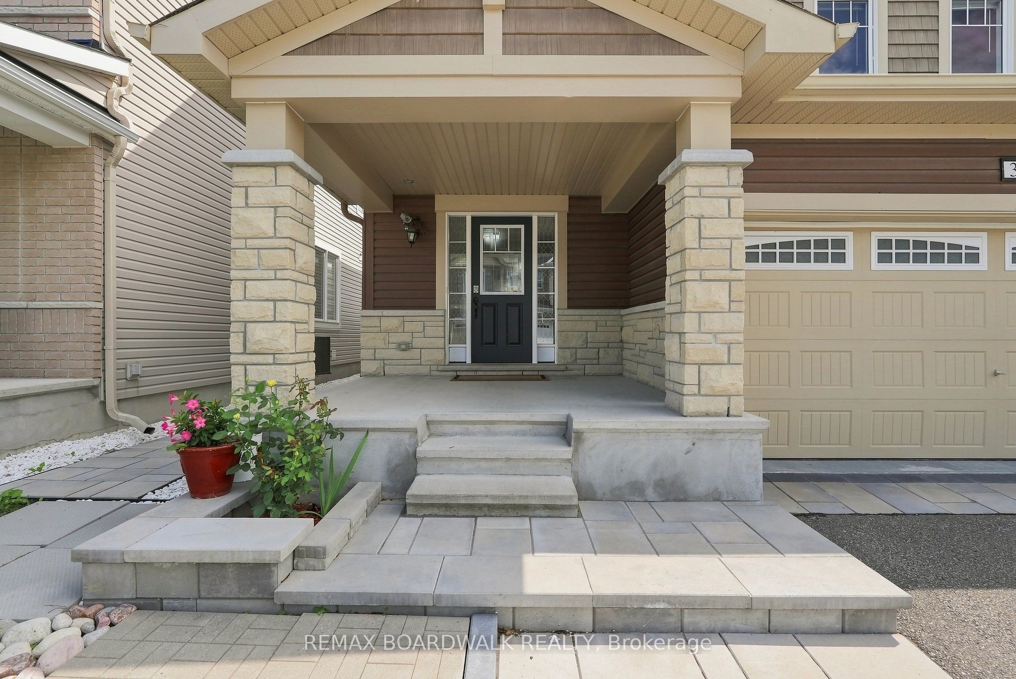355 Sweetclover Way Property Photo 3