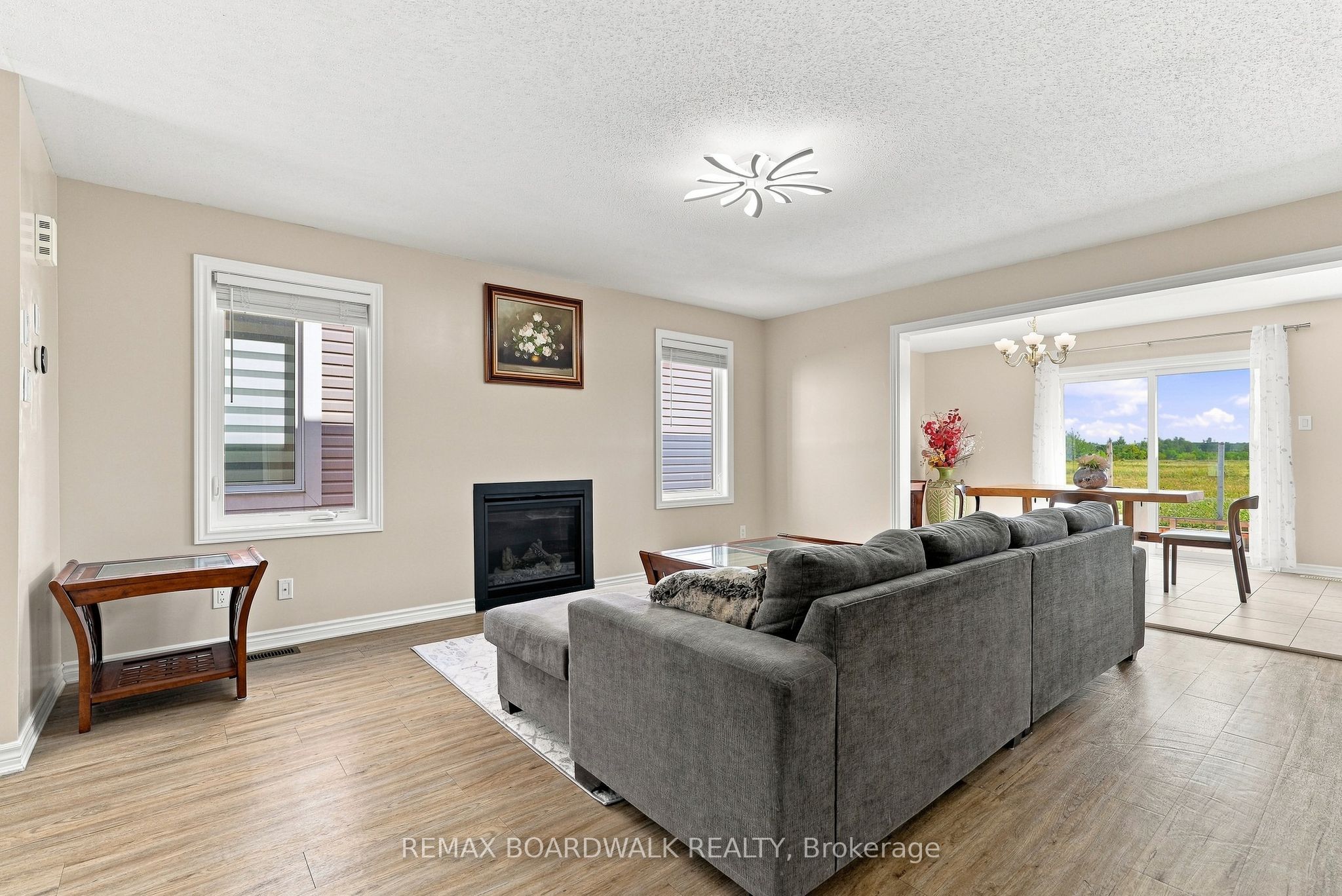 355 Sweetclover Way Property Photo 9