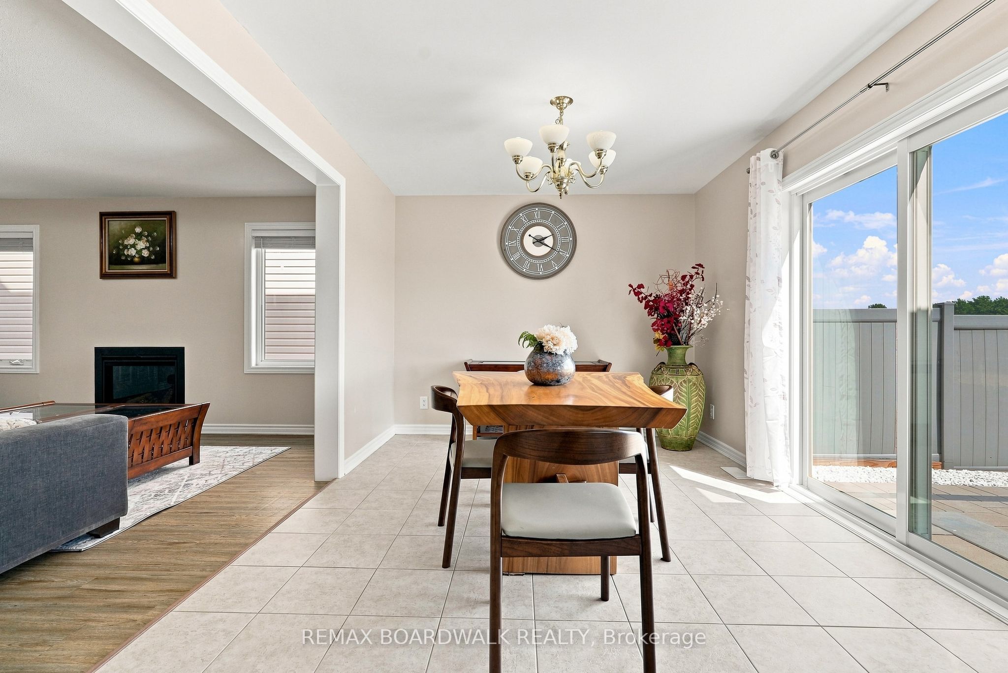 355 Sweetclover Way Property Photo 11