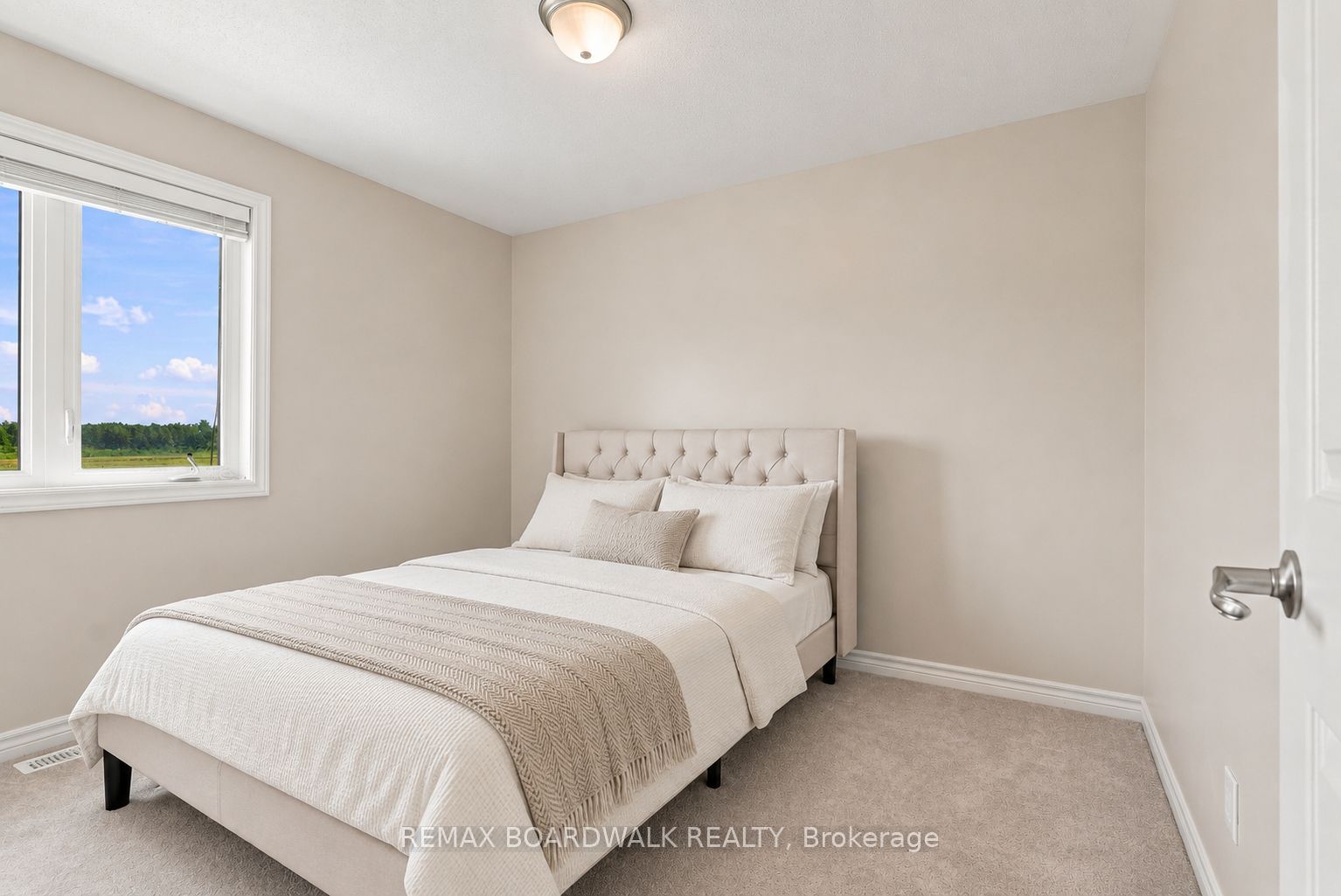 355 Sweetclover Way Property Photo 34