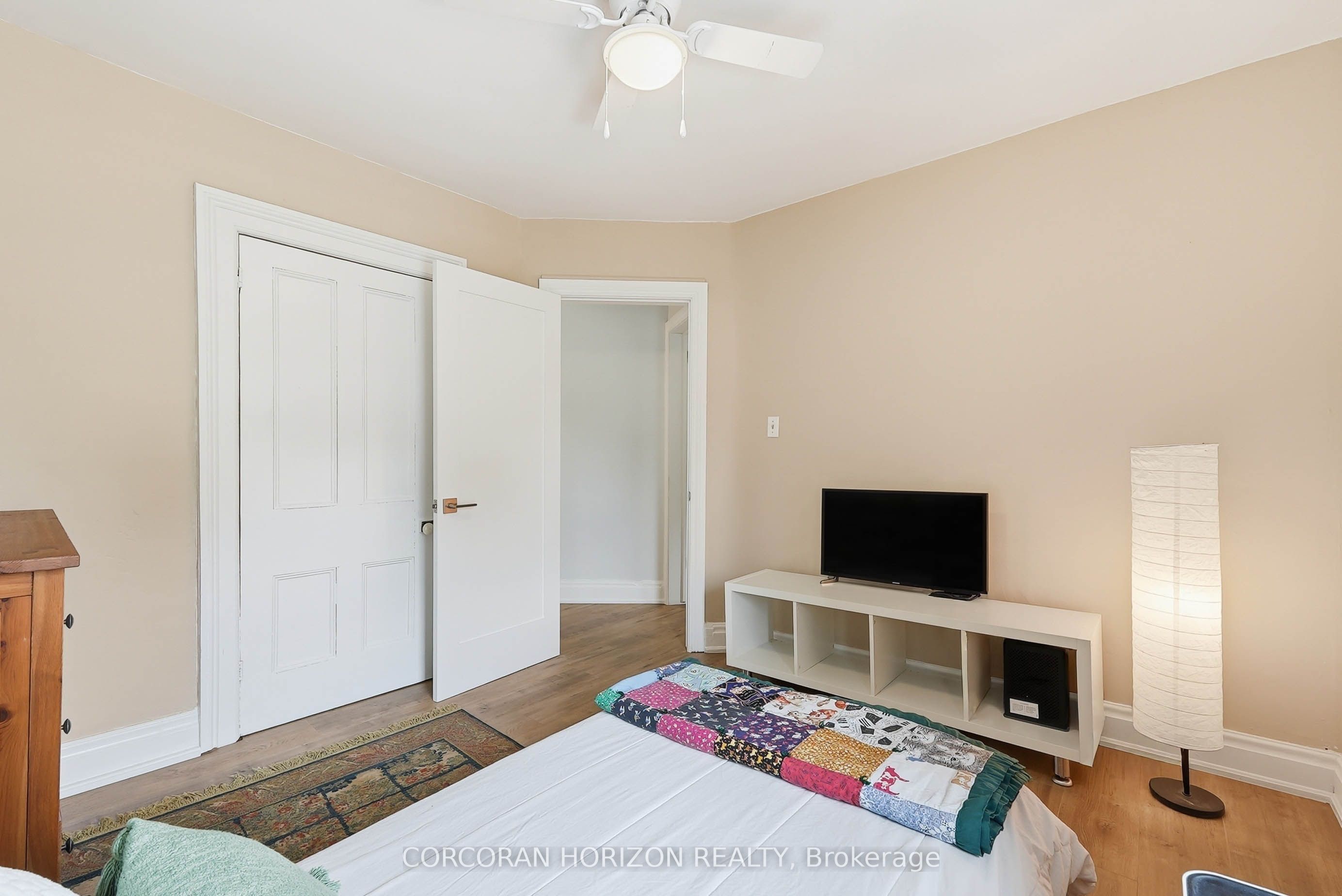 565 St David Street N Property Photo 25