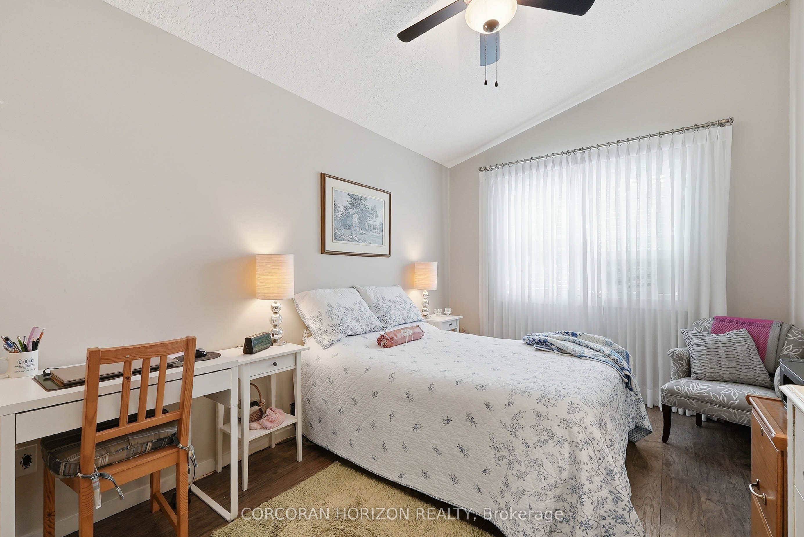 565 St David Street N Property Photo 45