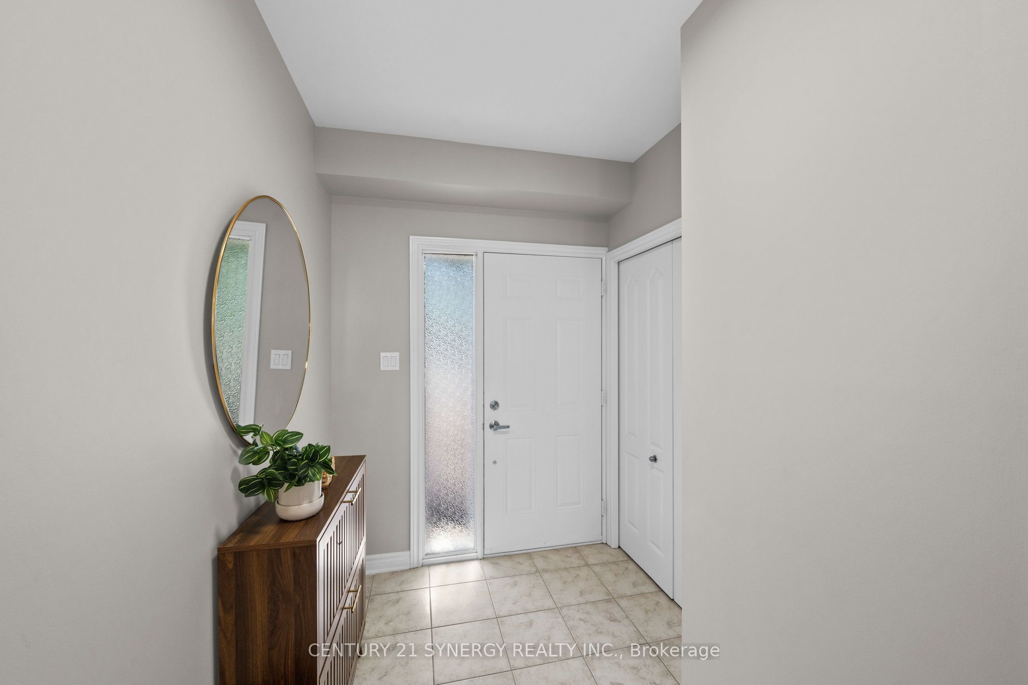 512 Cherokee Way Property Photo 4