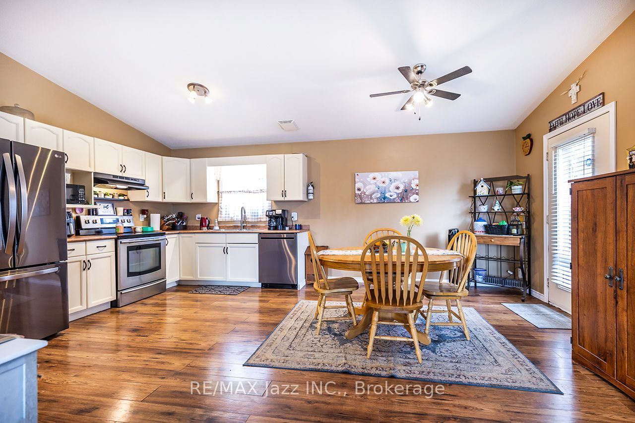 24 Glenn Drive Property Photo 6