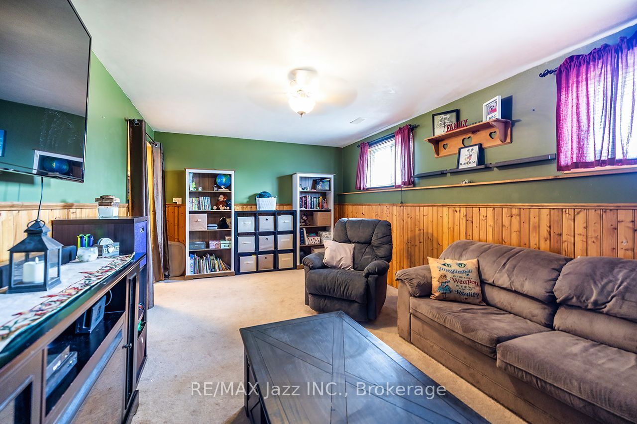 24 Glenn Drive Property Photo 17