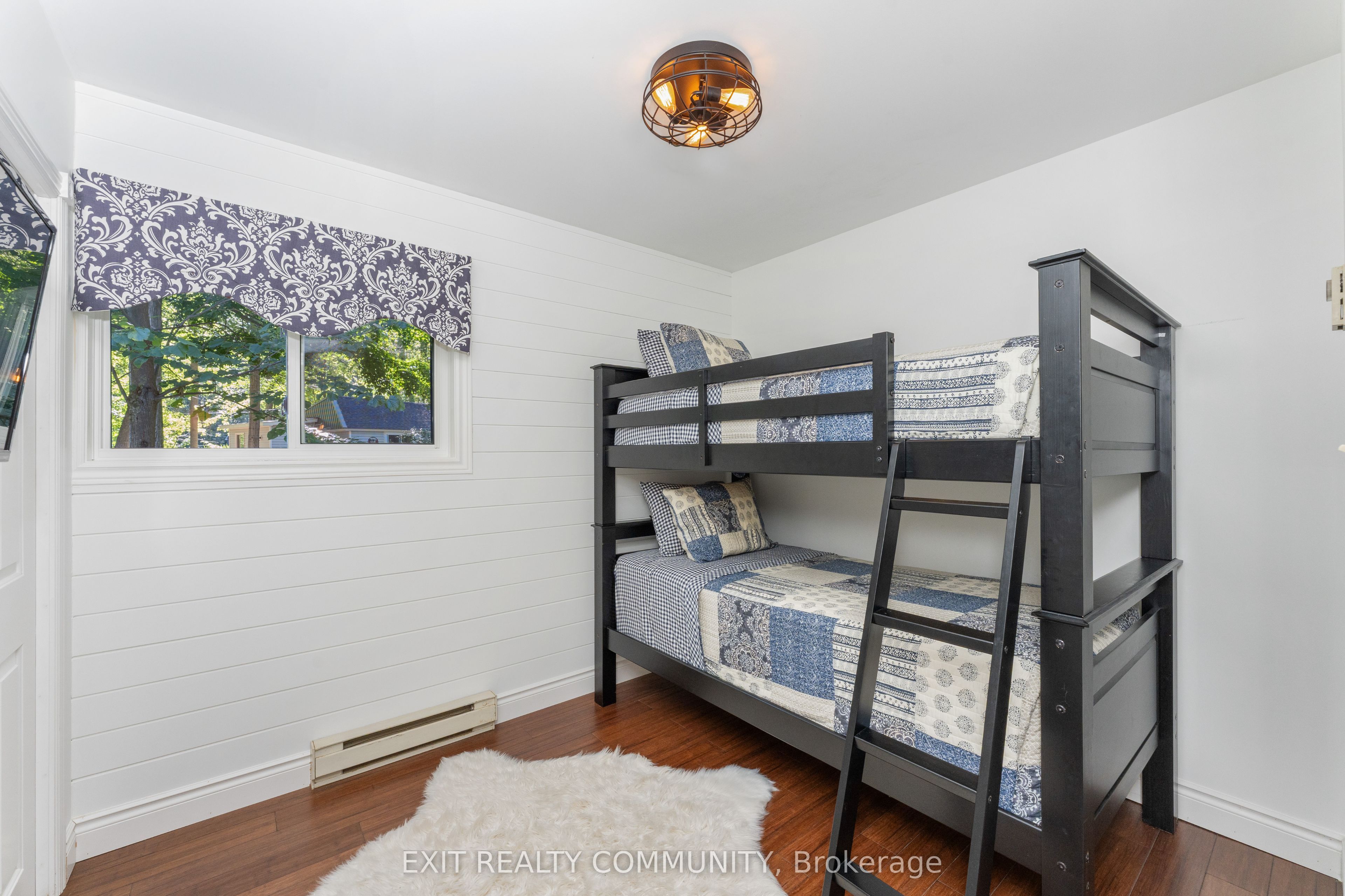 9871 Phoebe Lane N Property Photo 19